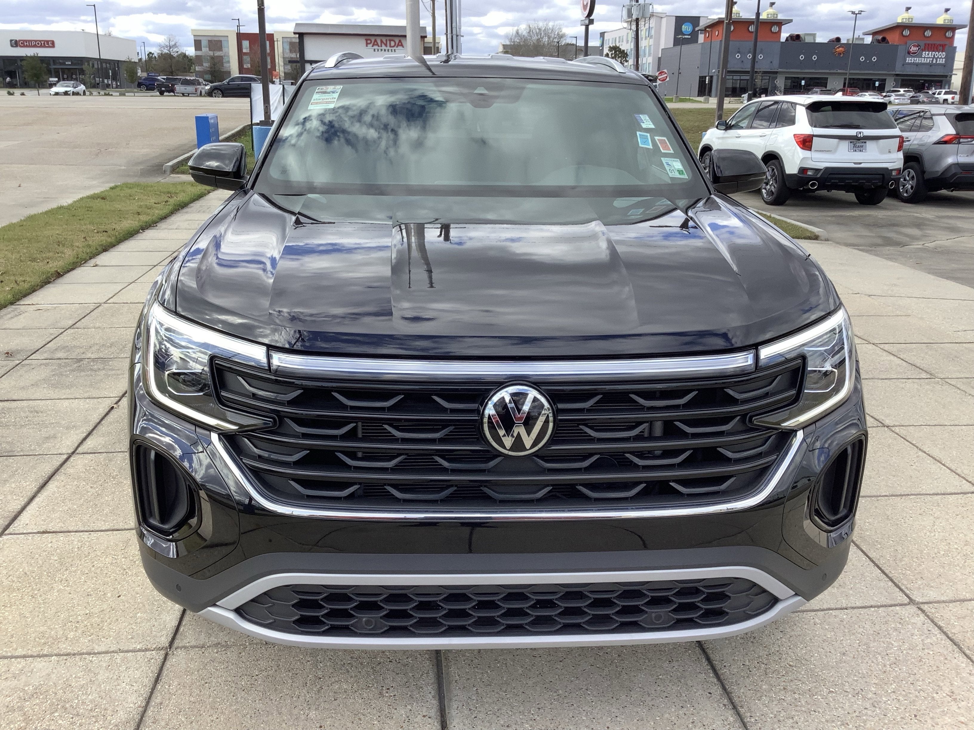 2024 Volkswagen Atlas Cross Sport 2.0T SE w/Technology