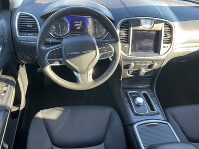 2021 Chrysler 300 Touring