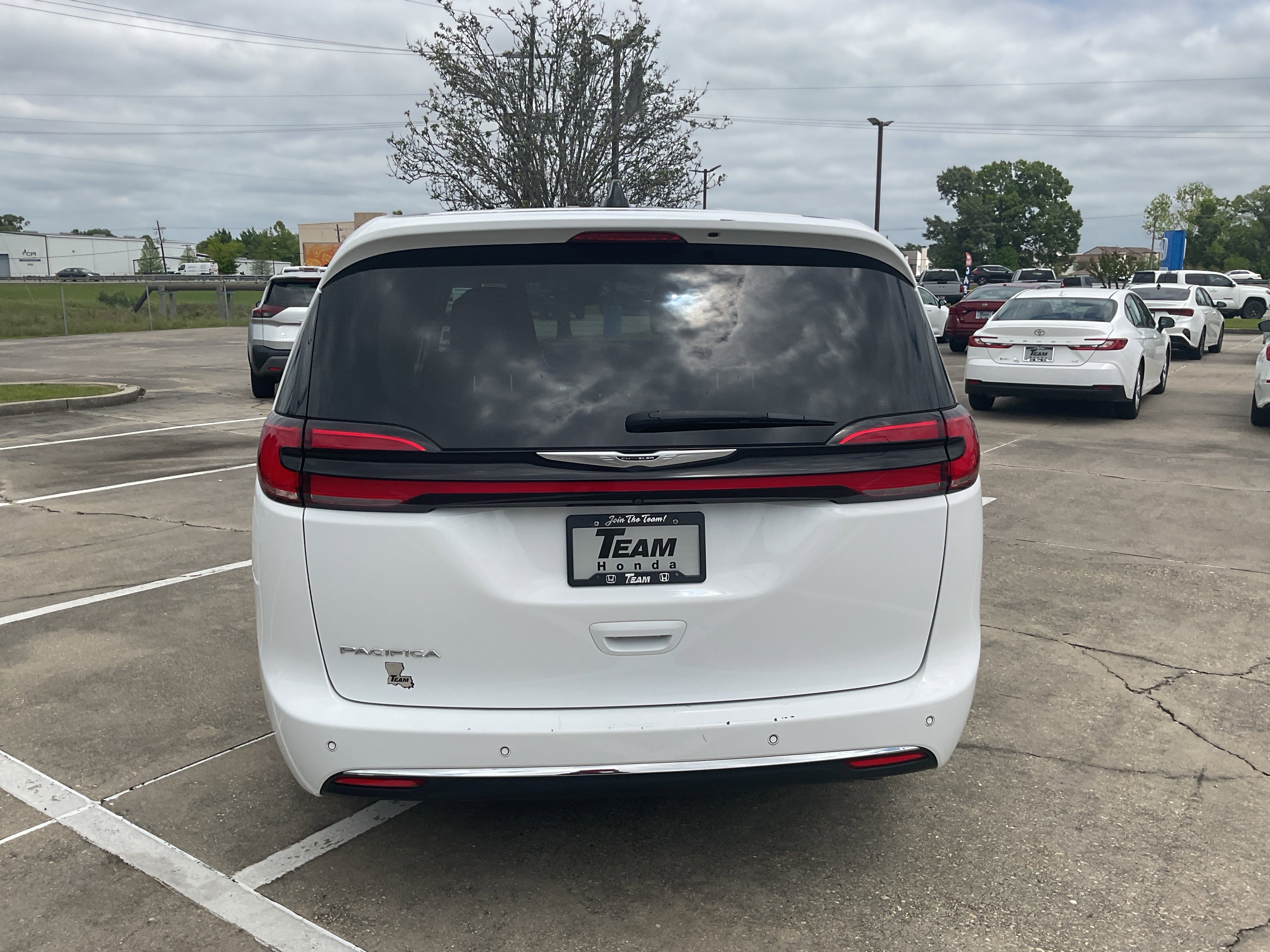 2024 Chrysler Pacifica Touring L
