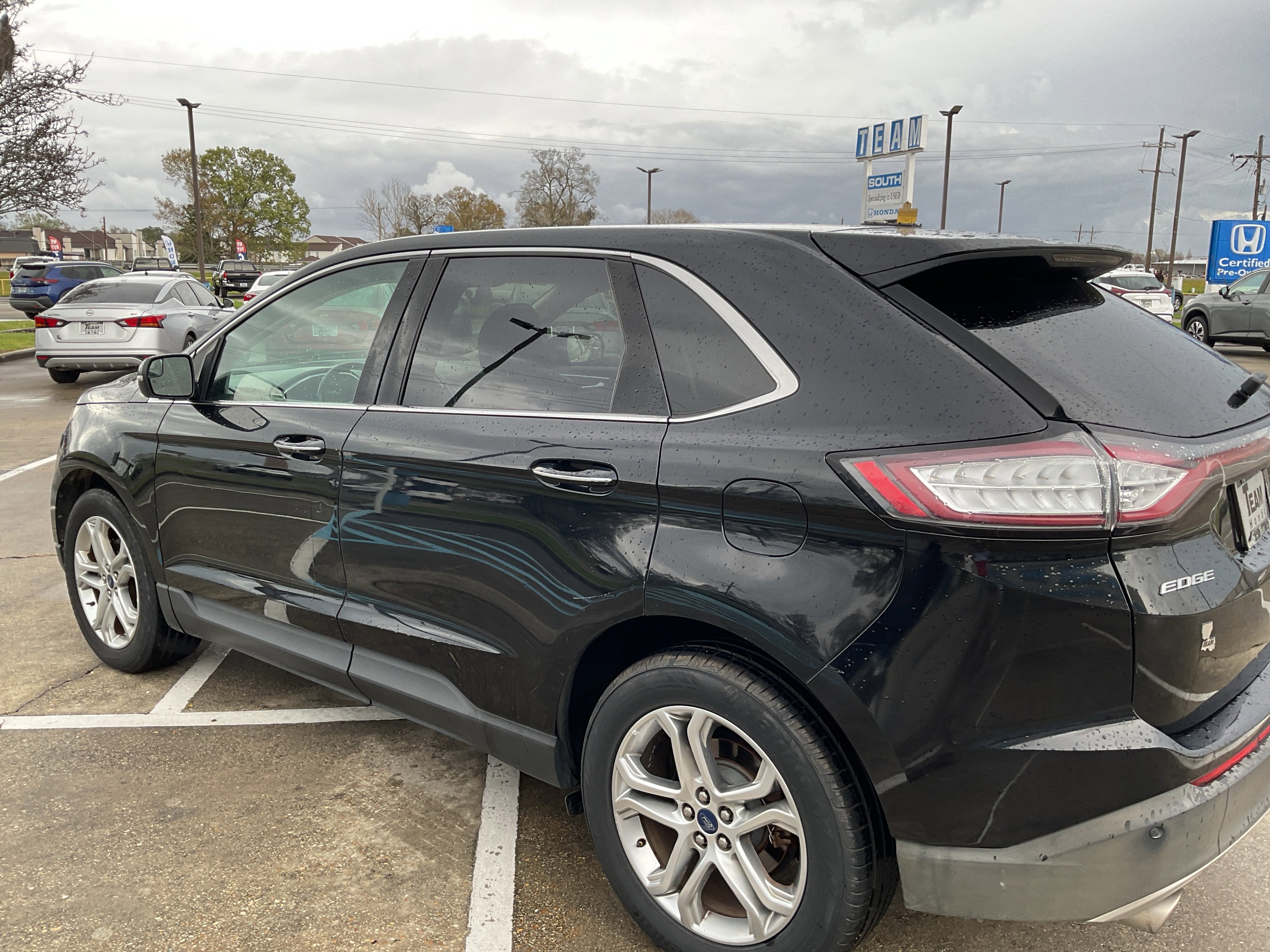 2017 Ford Edge Titanium