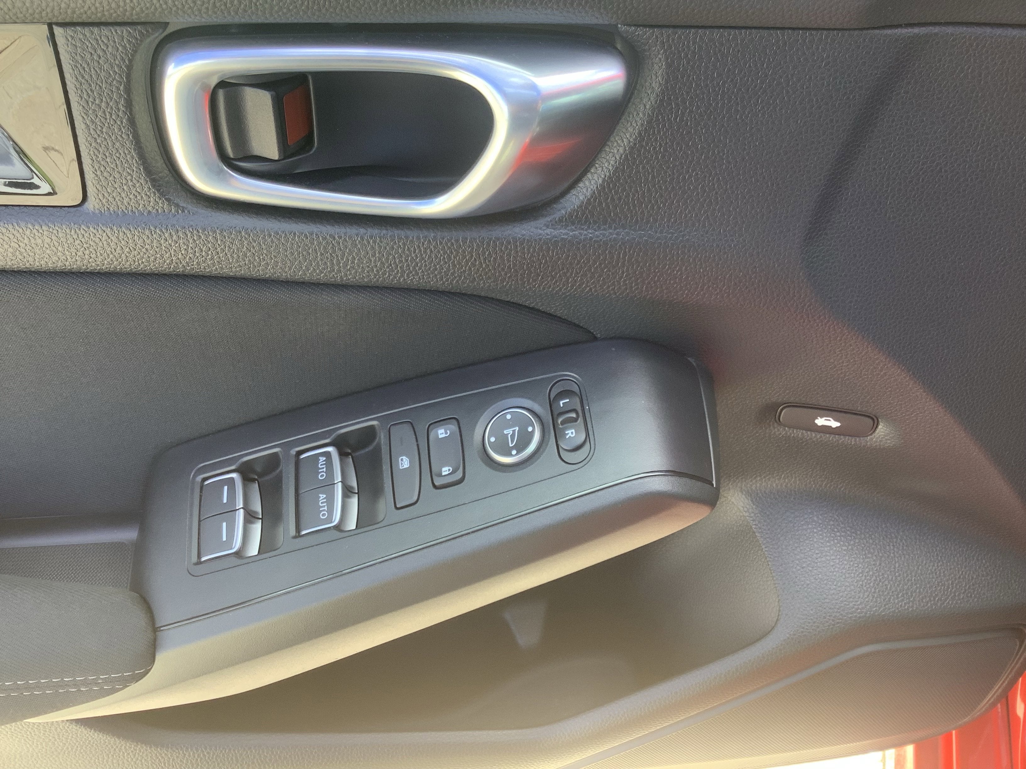 2025 Honda Civic Sport - Photo 15