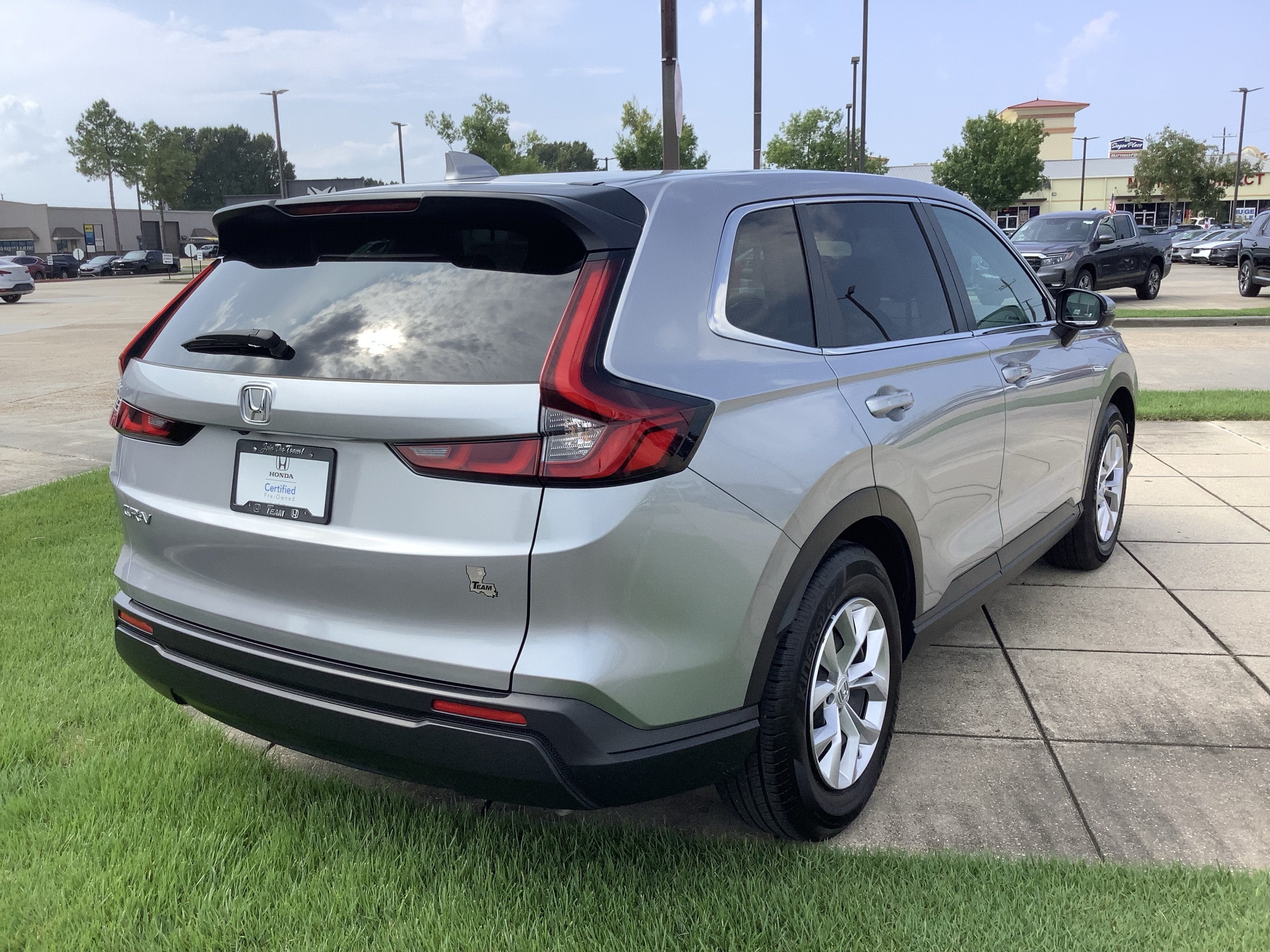 2026 Honda CR-V LX - Photo 8