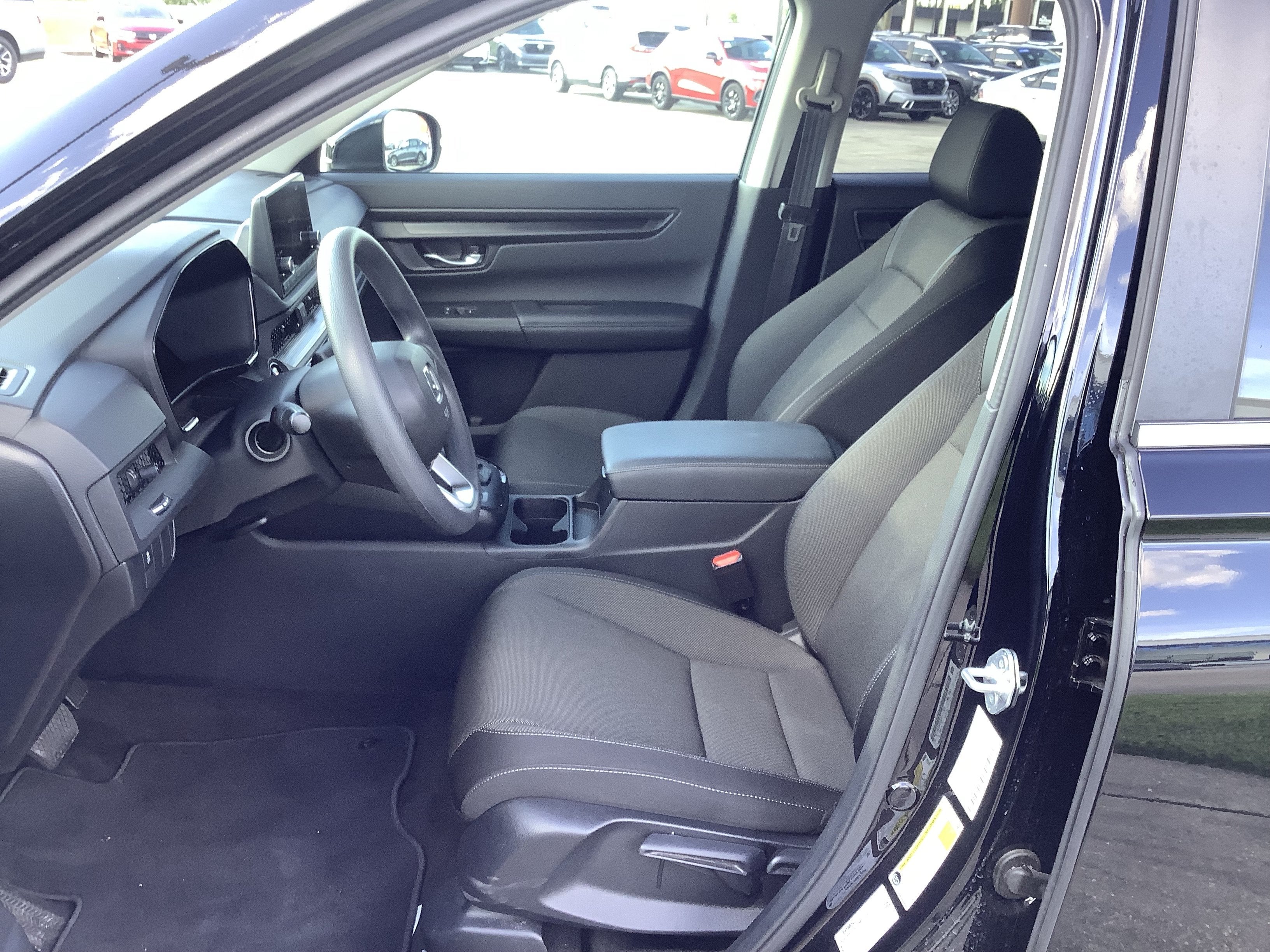 2025 Honda CR-V LX - Photo 12
