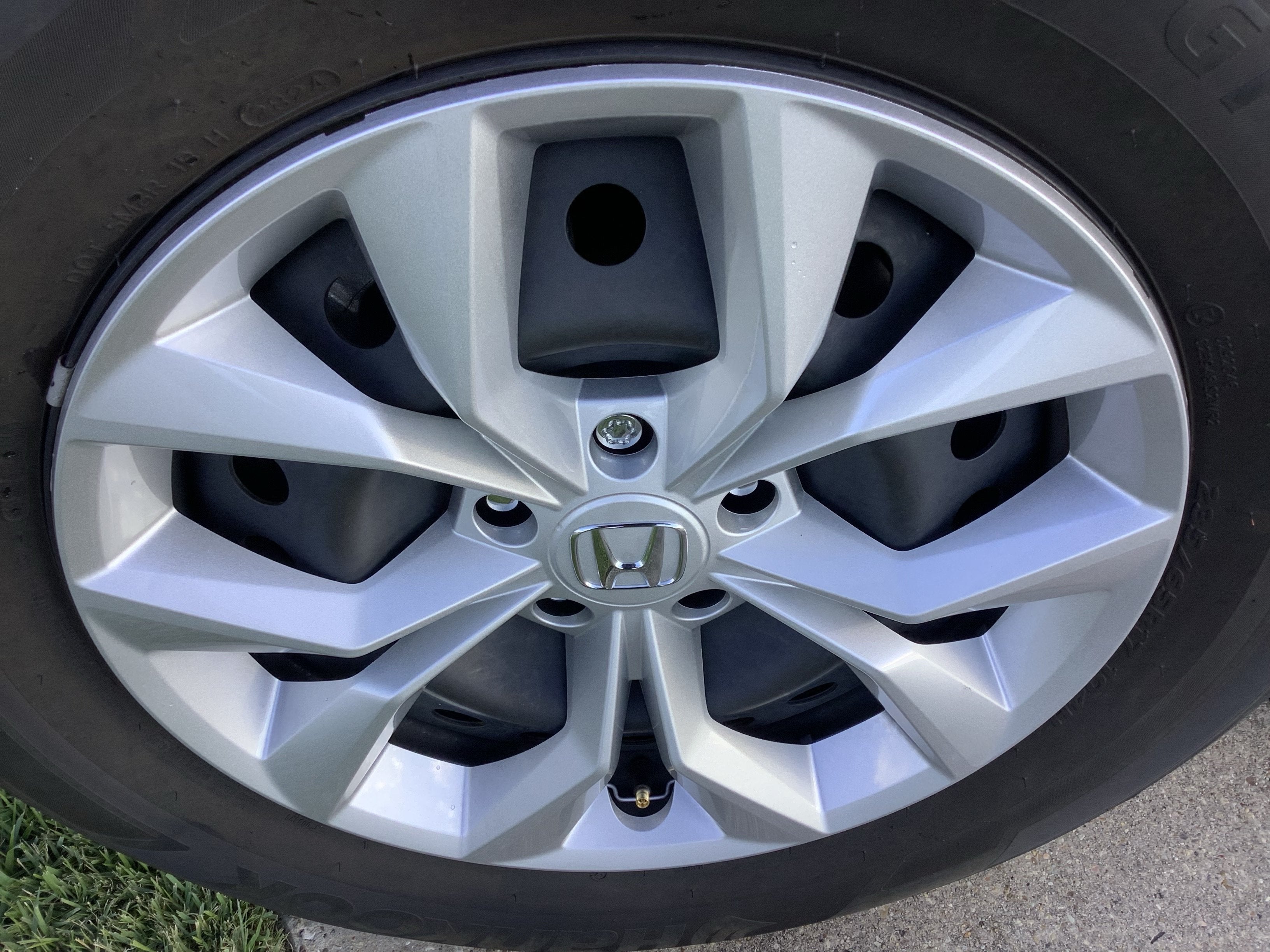 2025 Honda CR-V LX - Photo 9