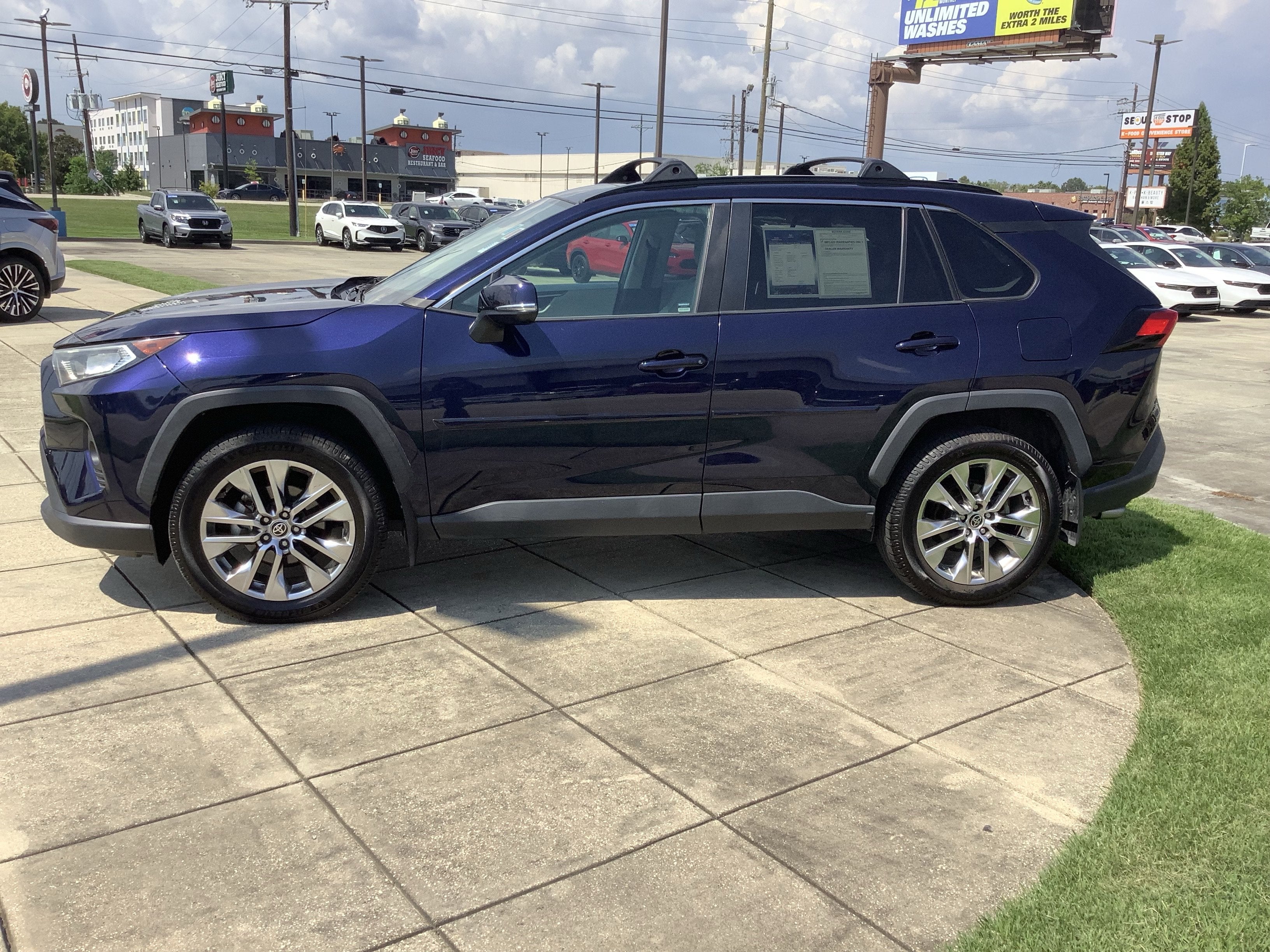 2021 Toyota RAV4 XLE Premium