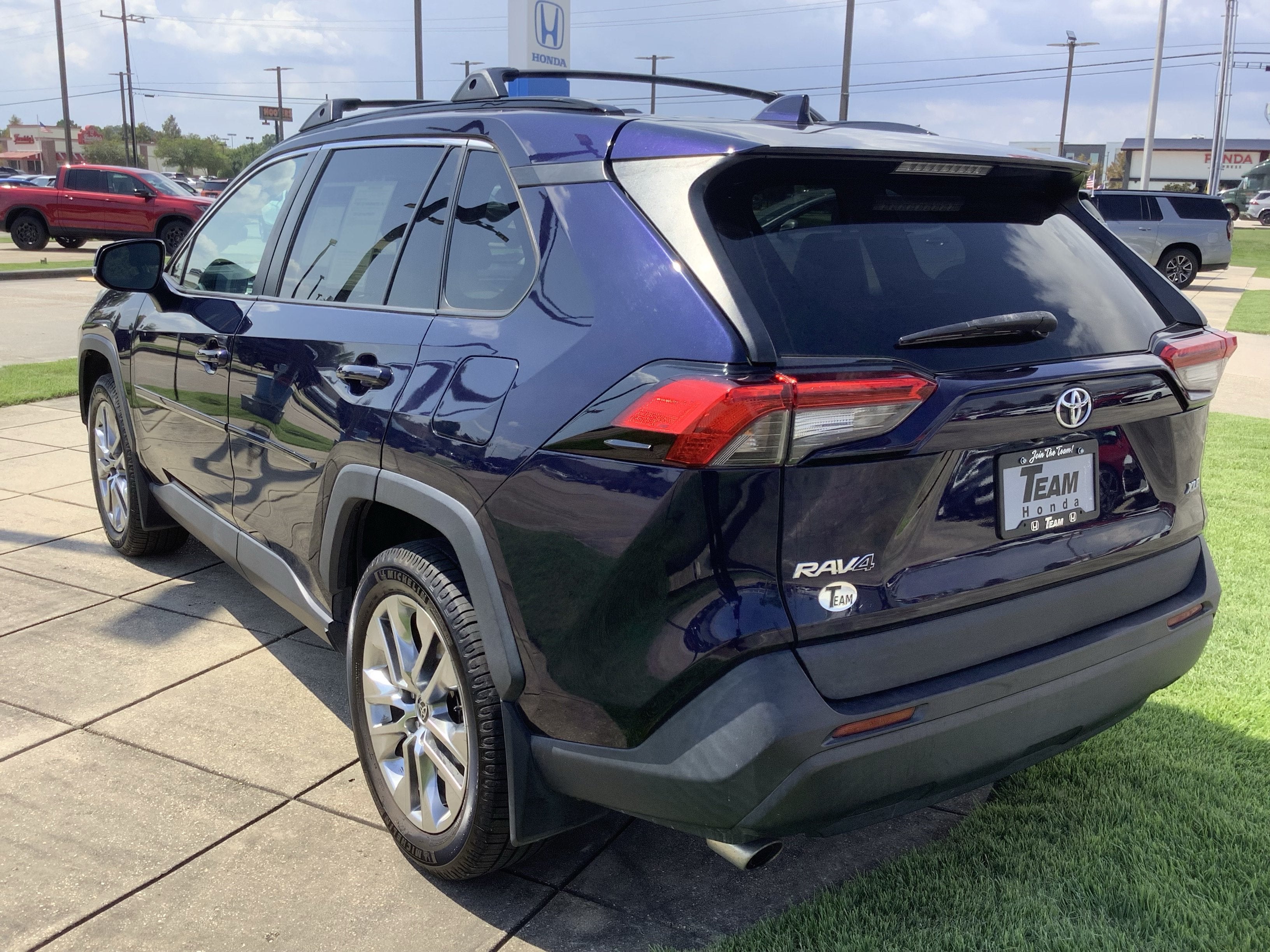2021 Toyota RAV4 XLE Premium