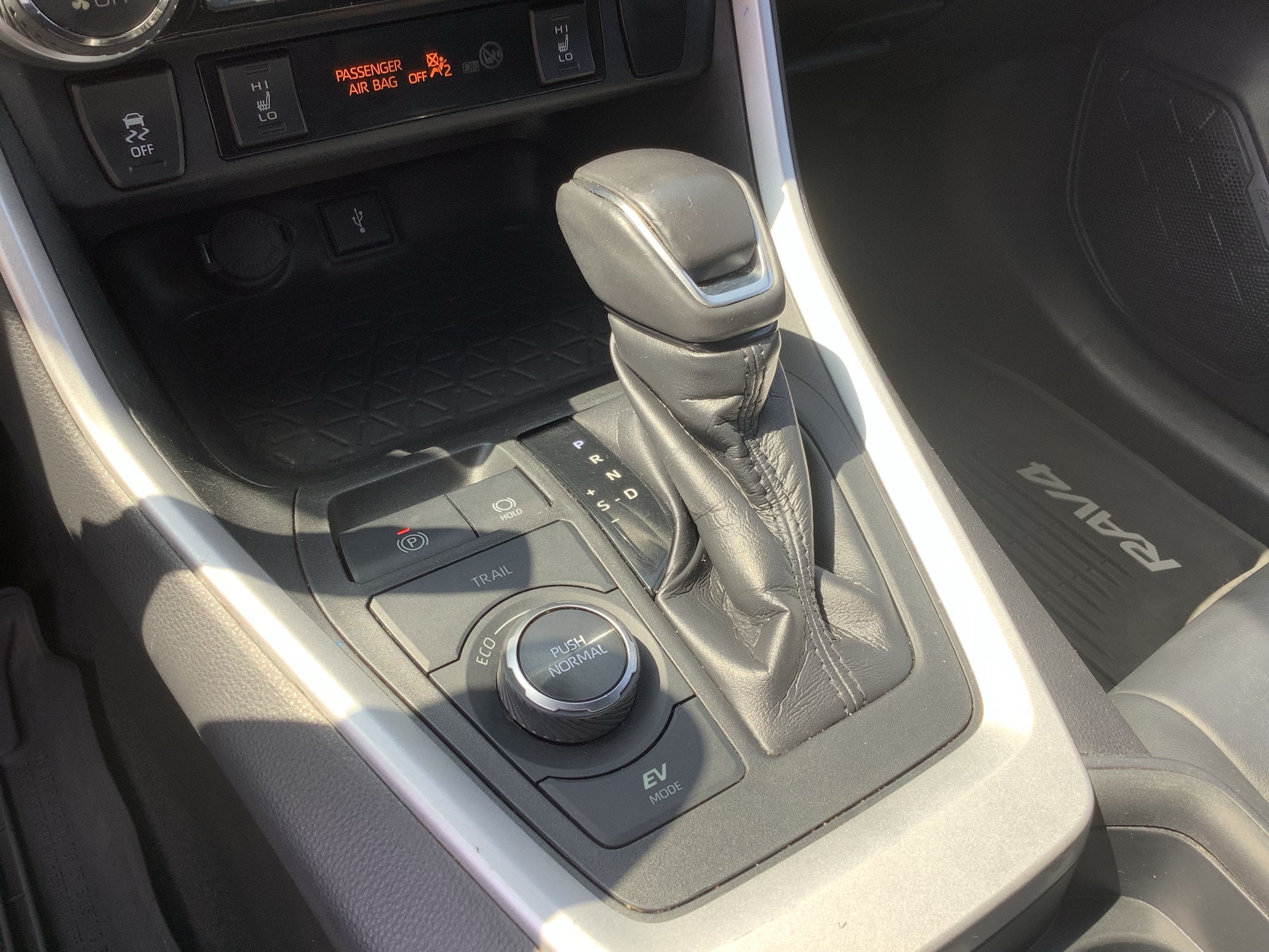 2020 Toyota RAV4 Hybrid XSE