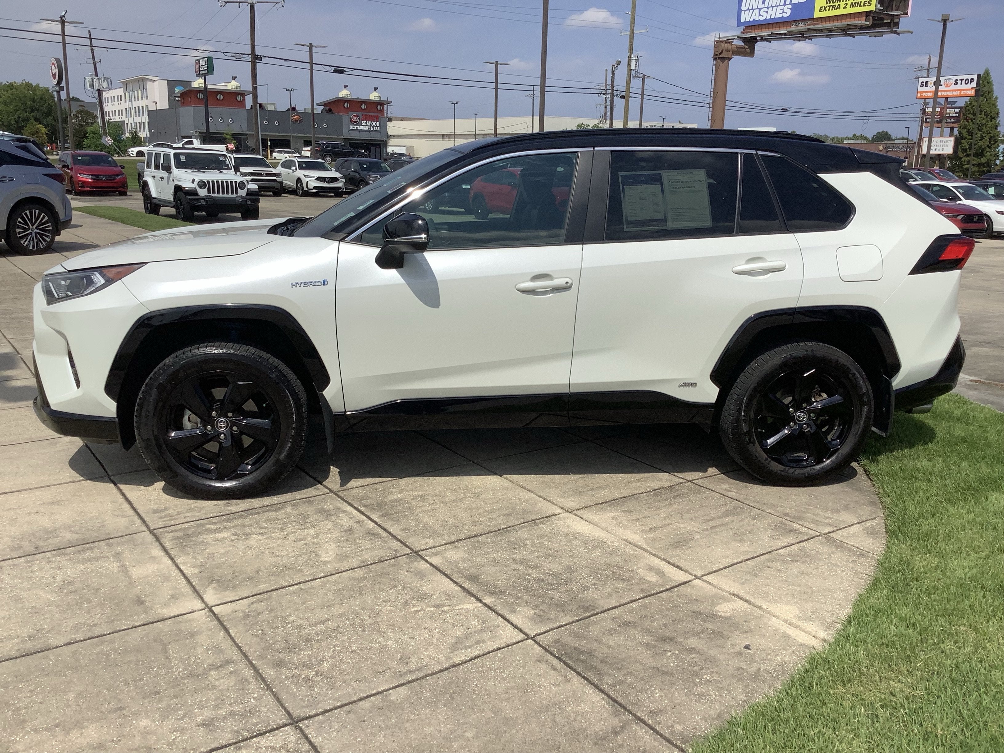 2020 Toyota RAV4 Hybrid XSE