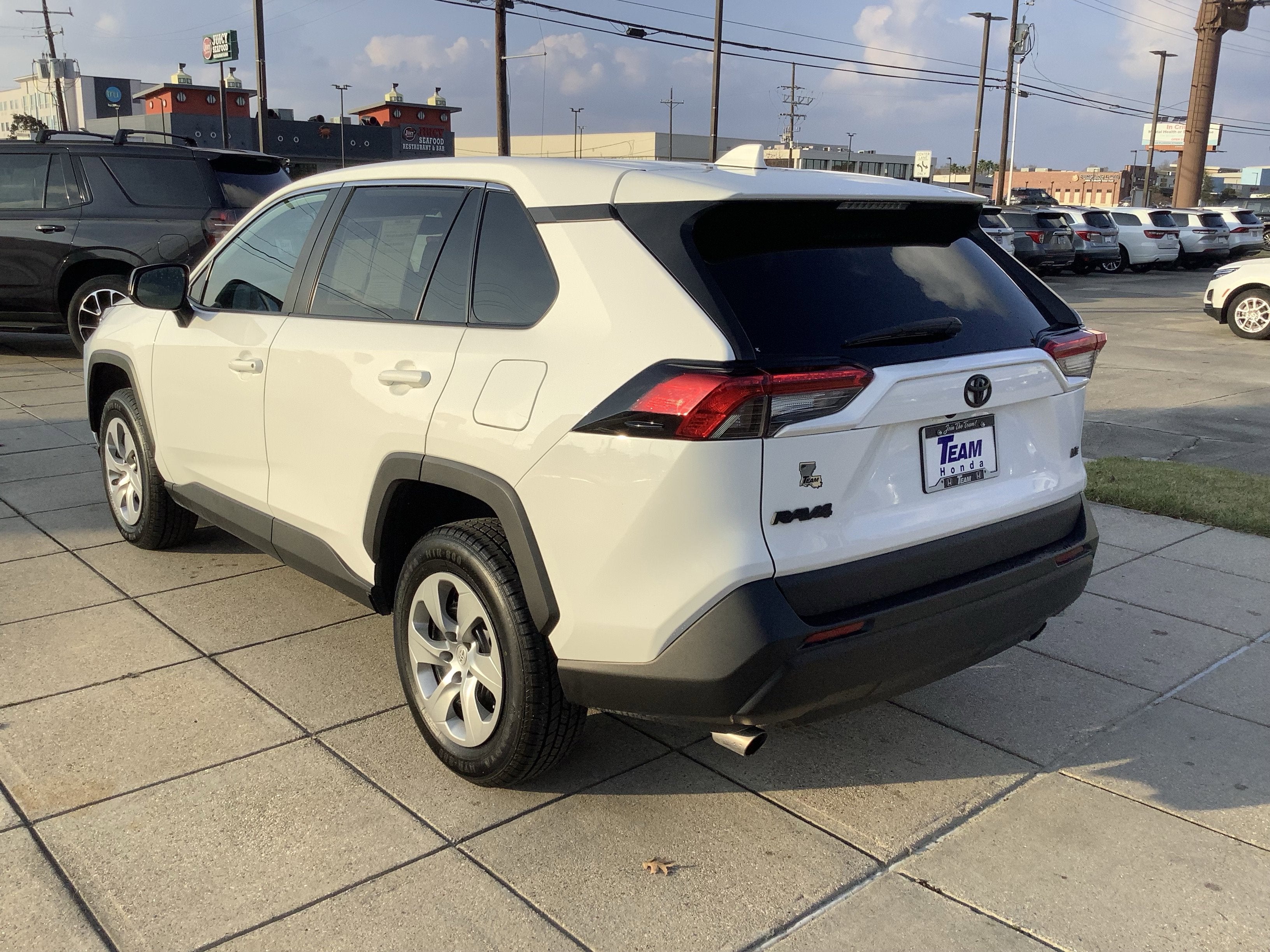 2022 Toyota RAV4 LE
