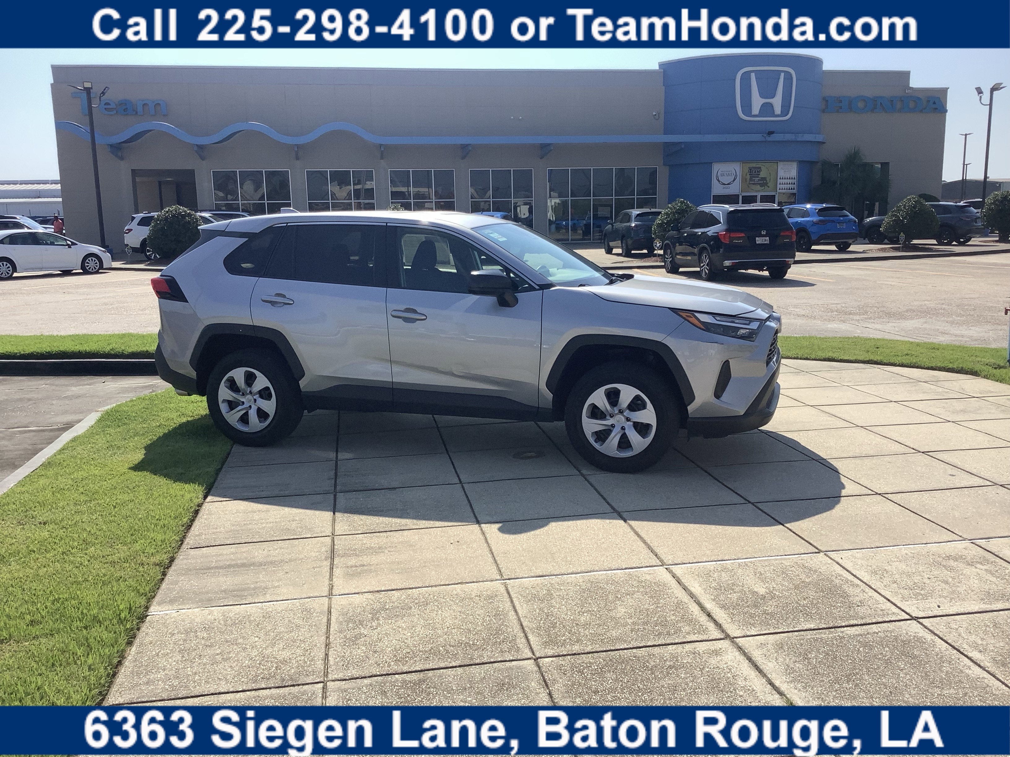 2024 Toyota RAV4 LE
