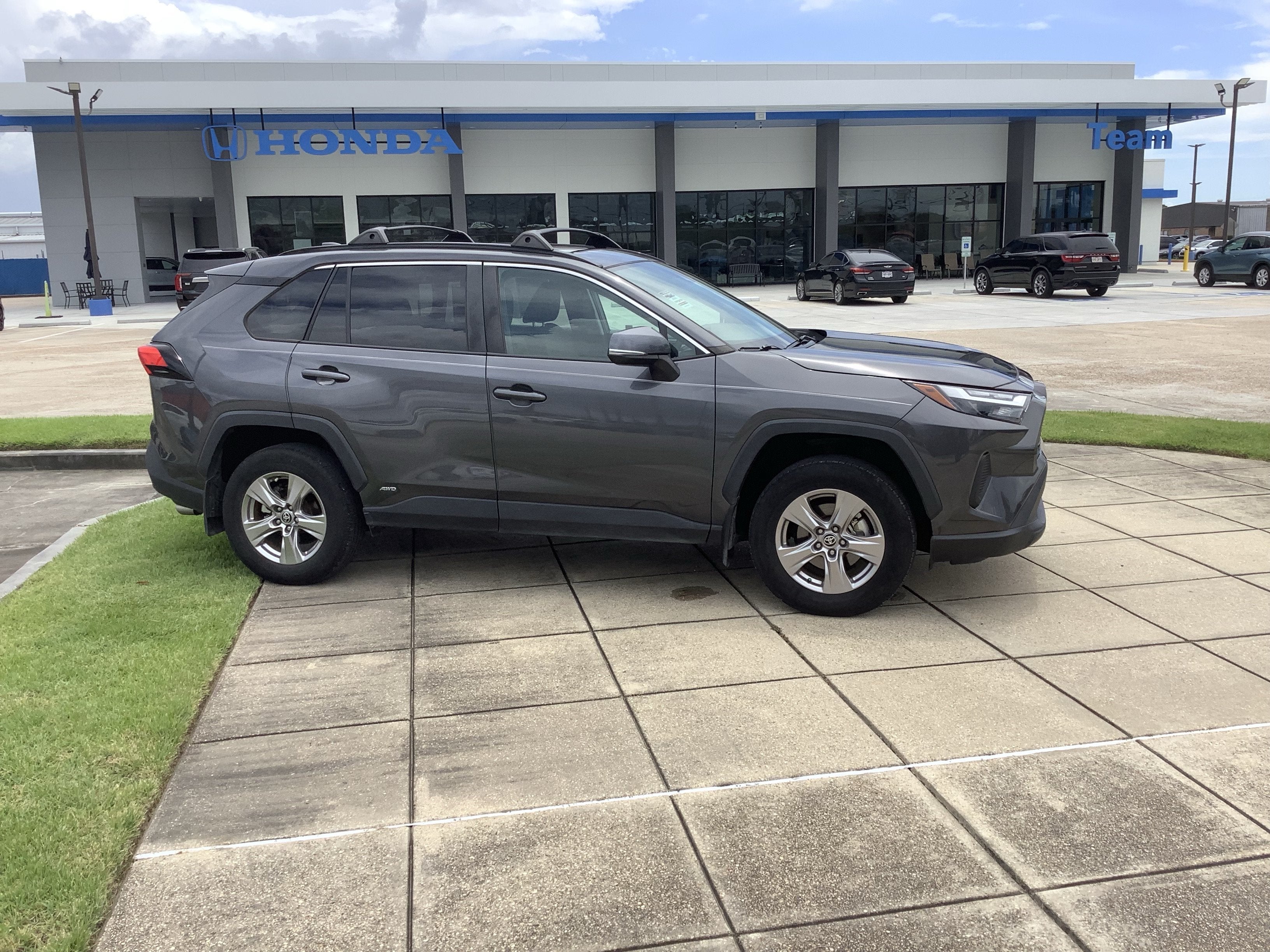 2023 Toyota RAV4 Hybrid XLE