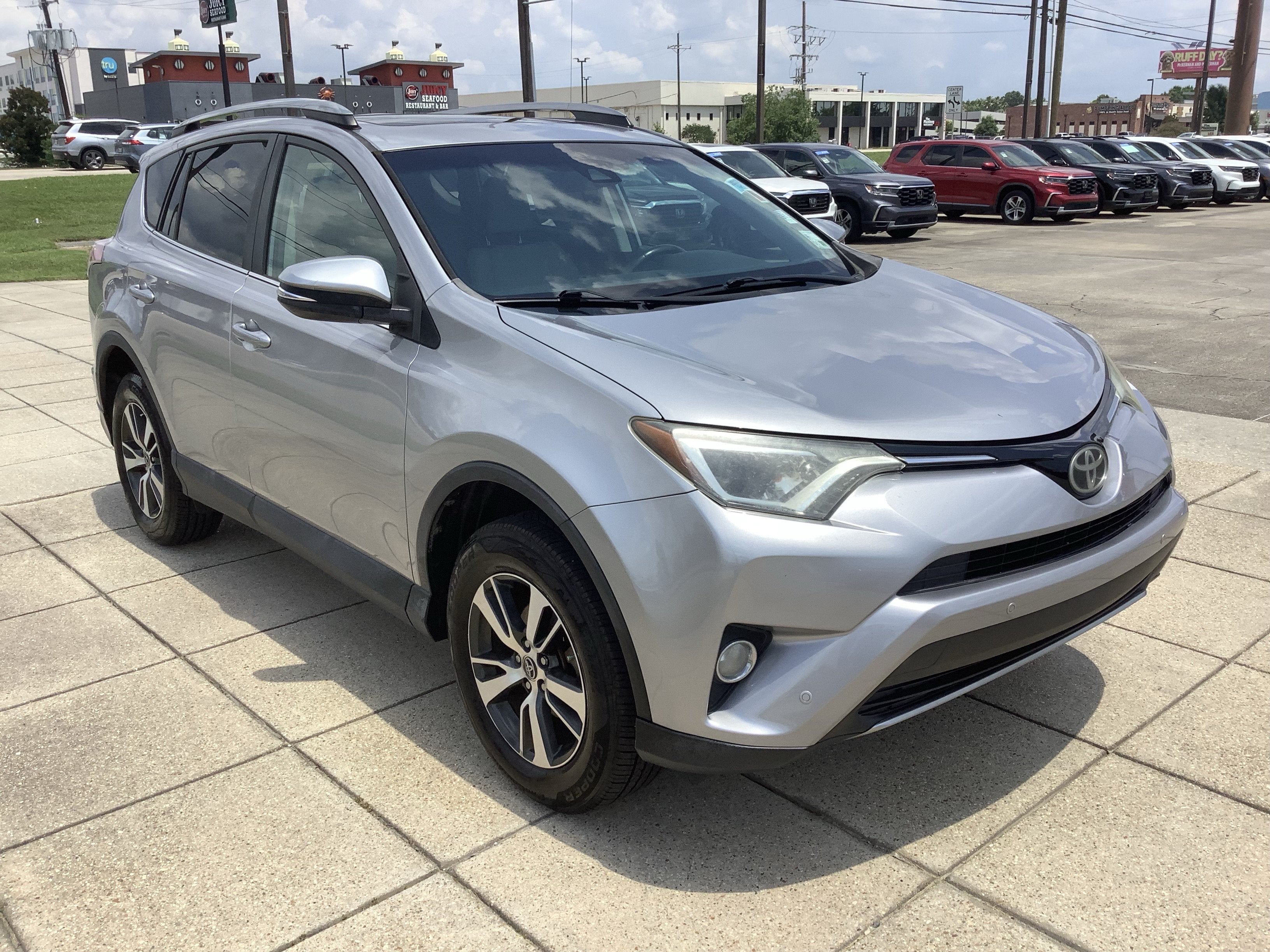 2017 Toyota RAV4 XLE