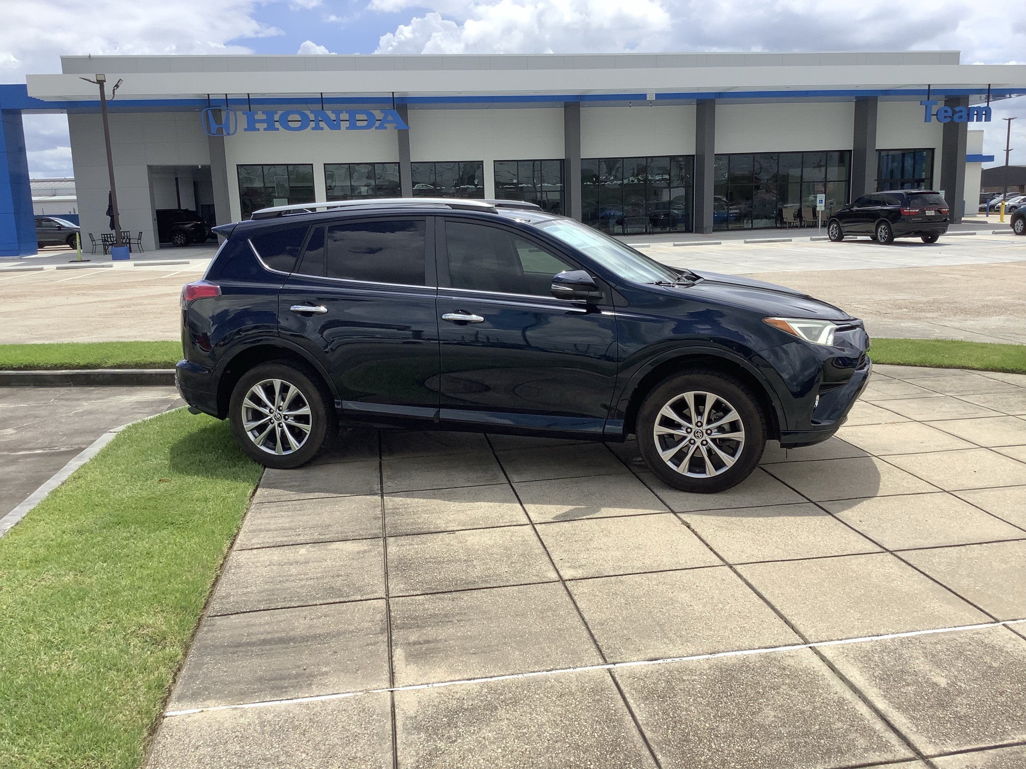 2017 Toyota RAV4 Platinum
