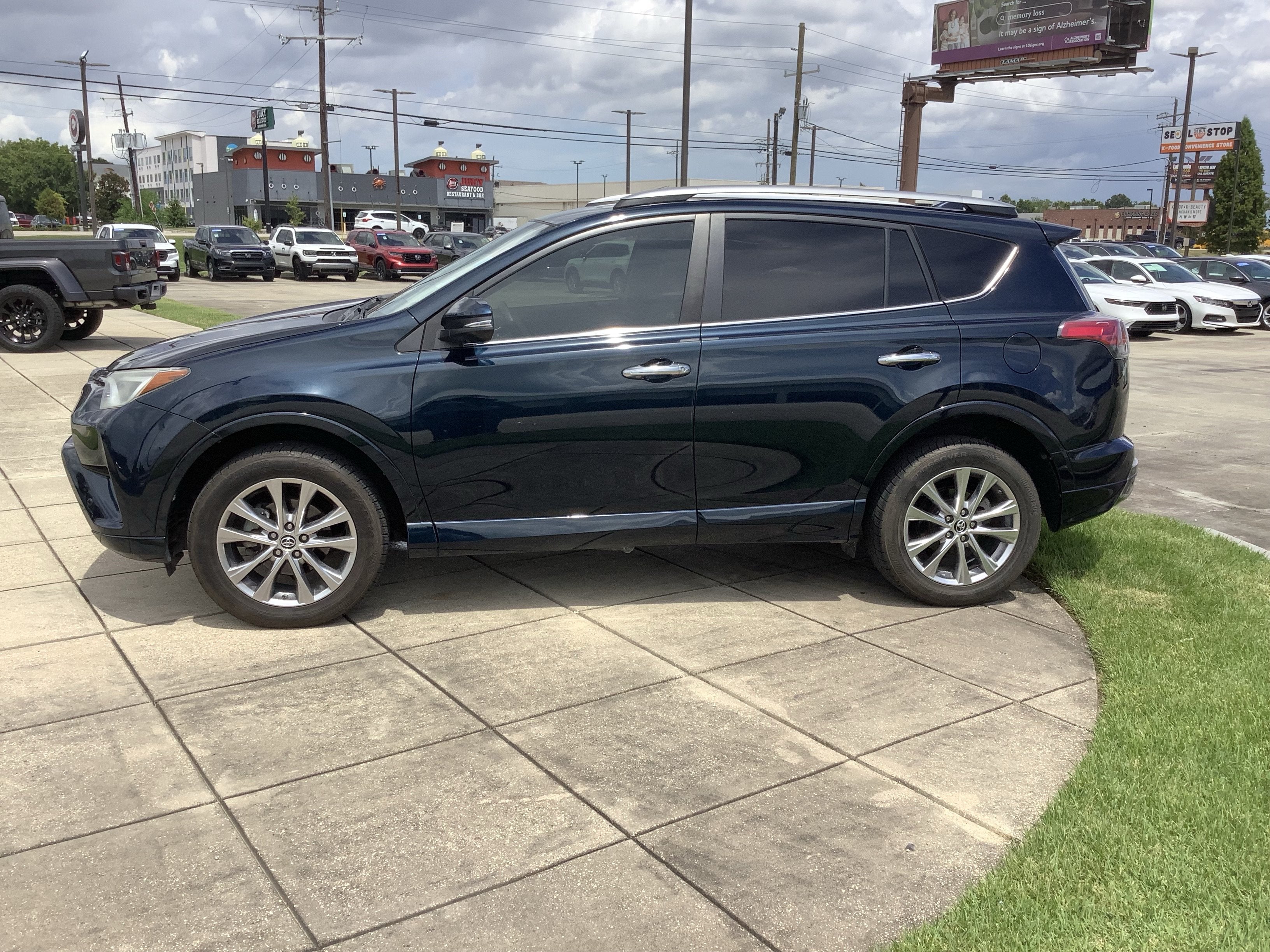 2017 Toyota RAV4 Platinum
