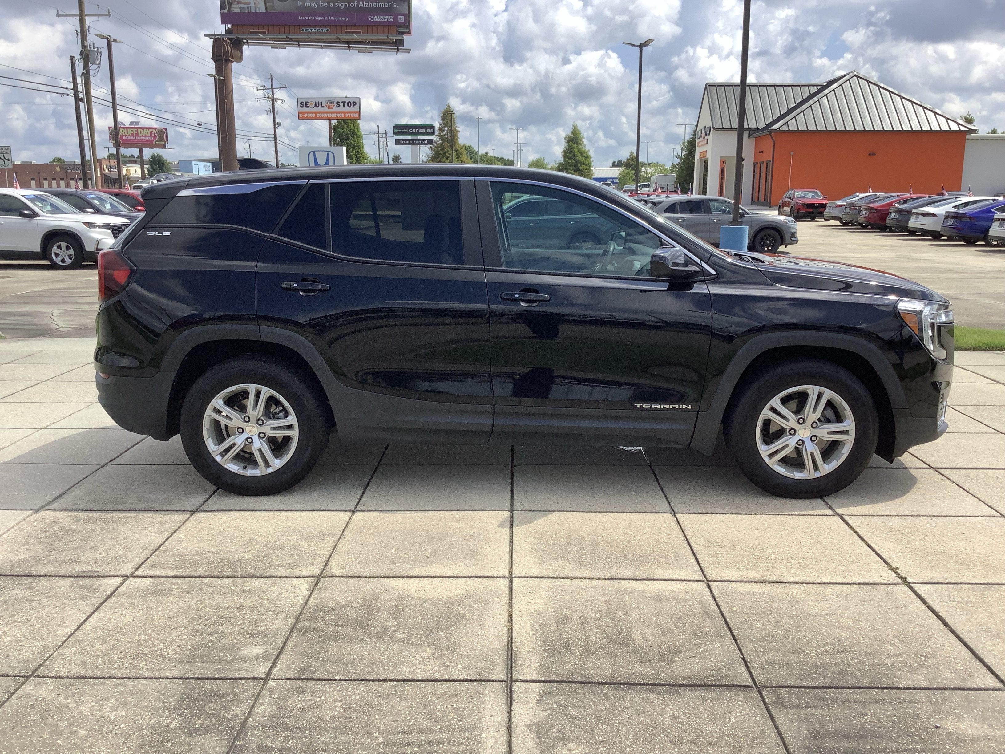 2022 GMC Terrain SLE