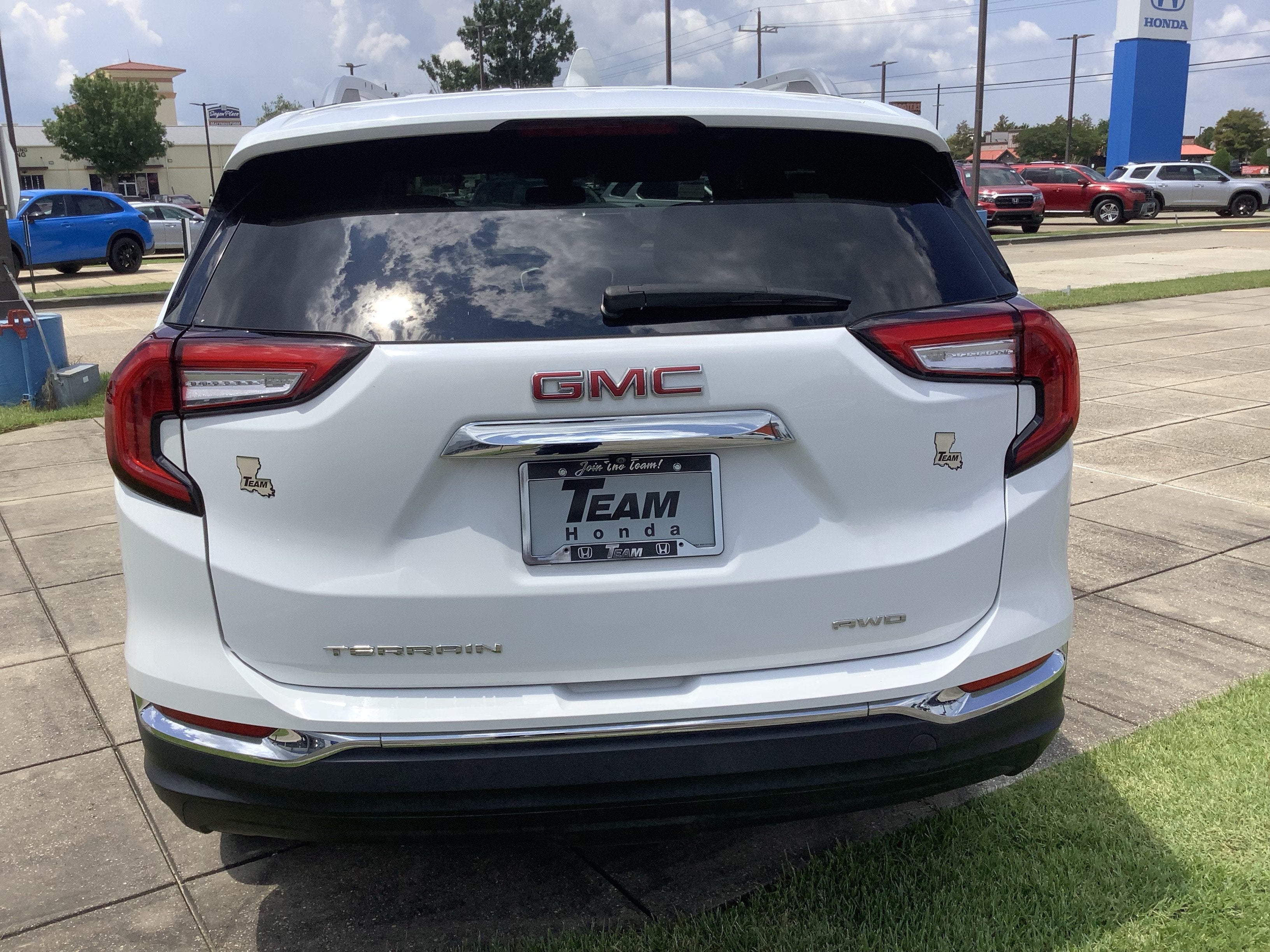 2024 GMC Terrain SLT