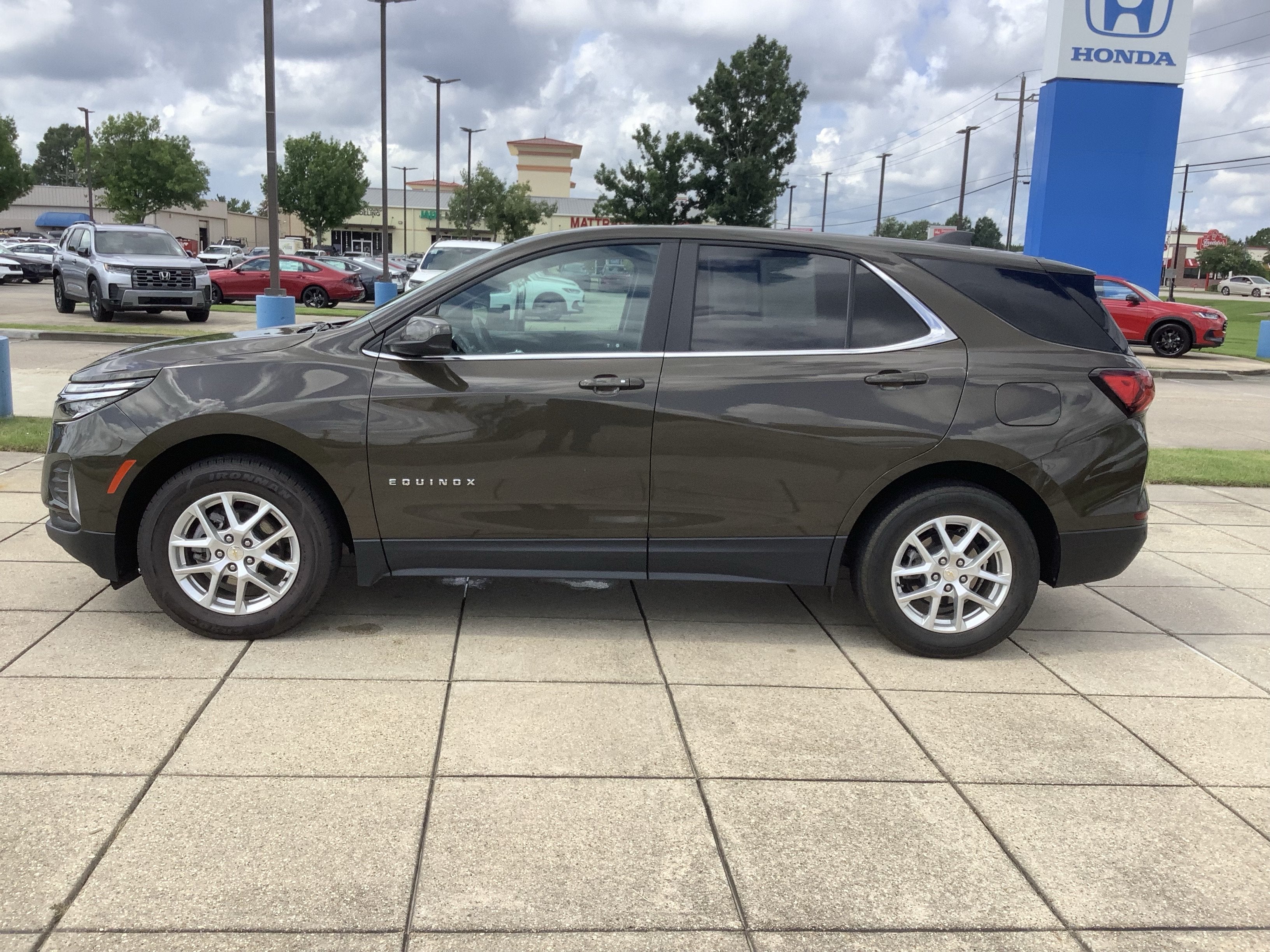 2024 Chevrolet Equinox LT