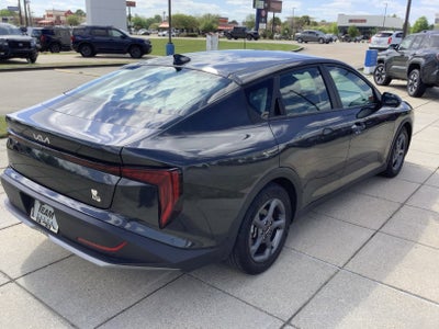 2025 Kia K4 LXS