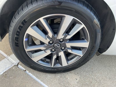 2023 Nissan Versa SV