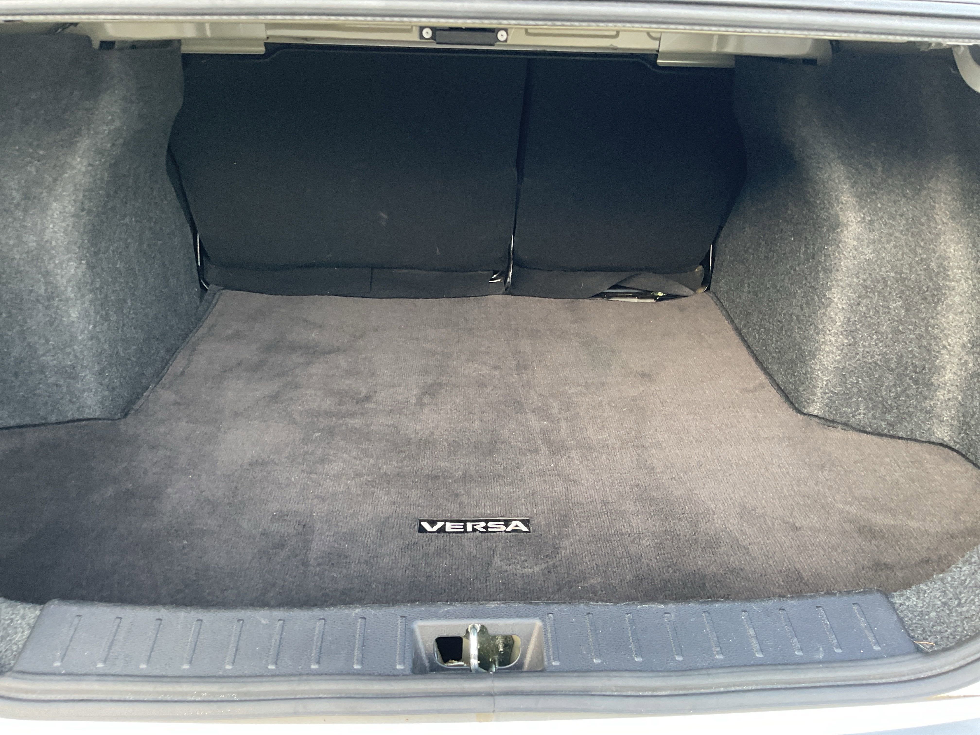 2023 Nissan Versa SV