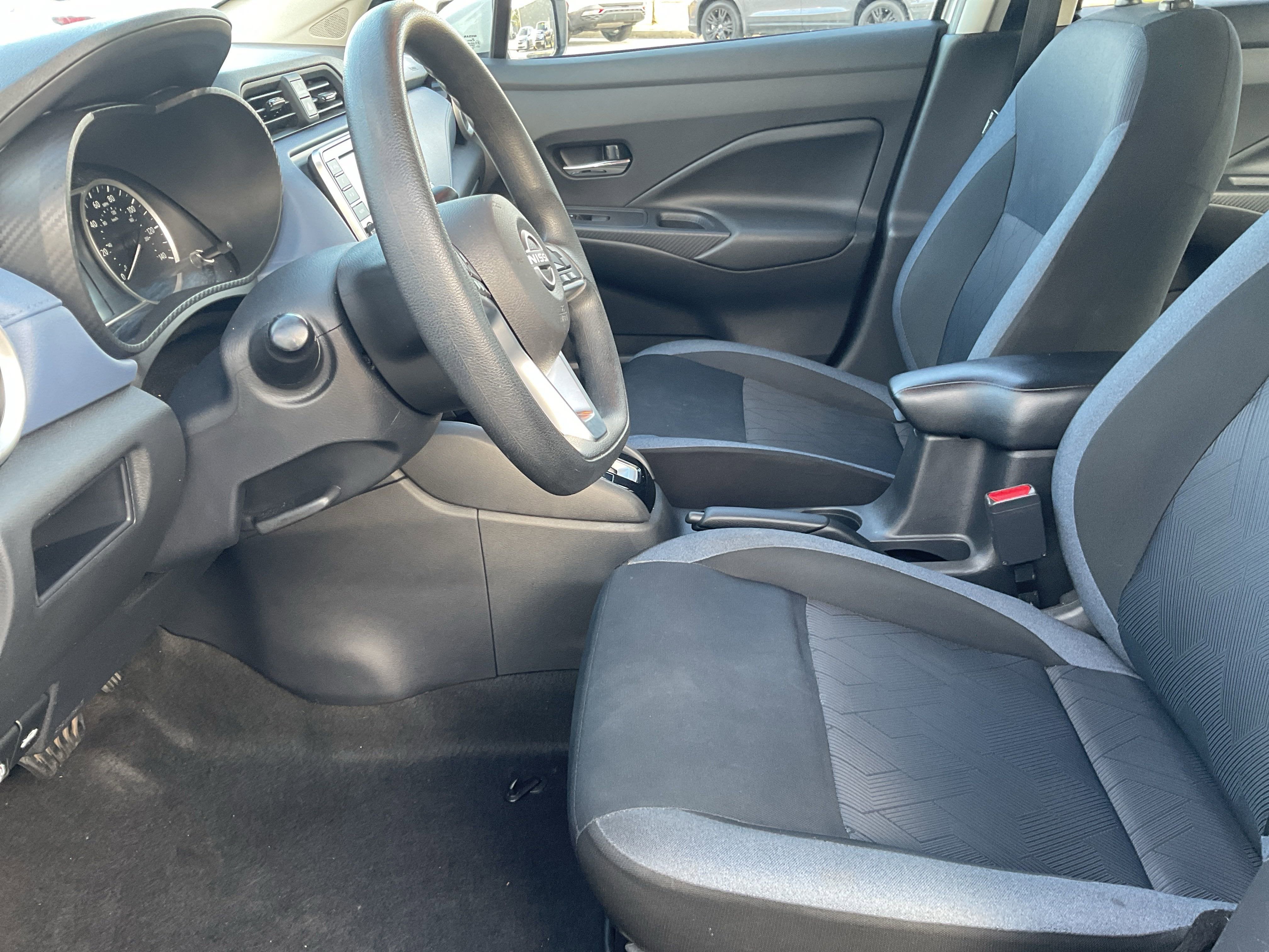 2023 Nissan Versa SV