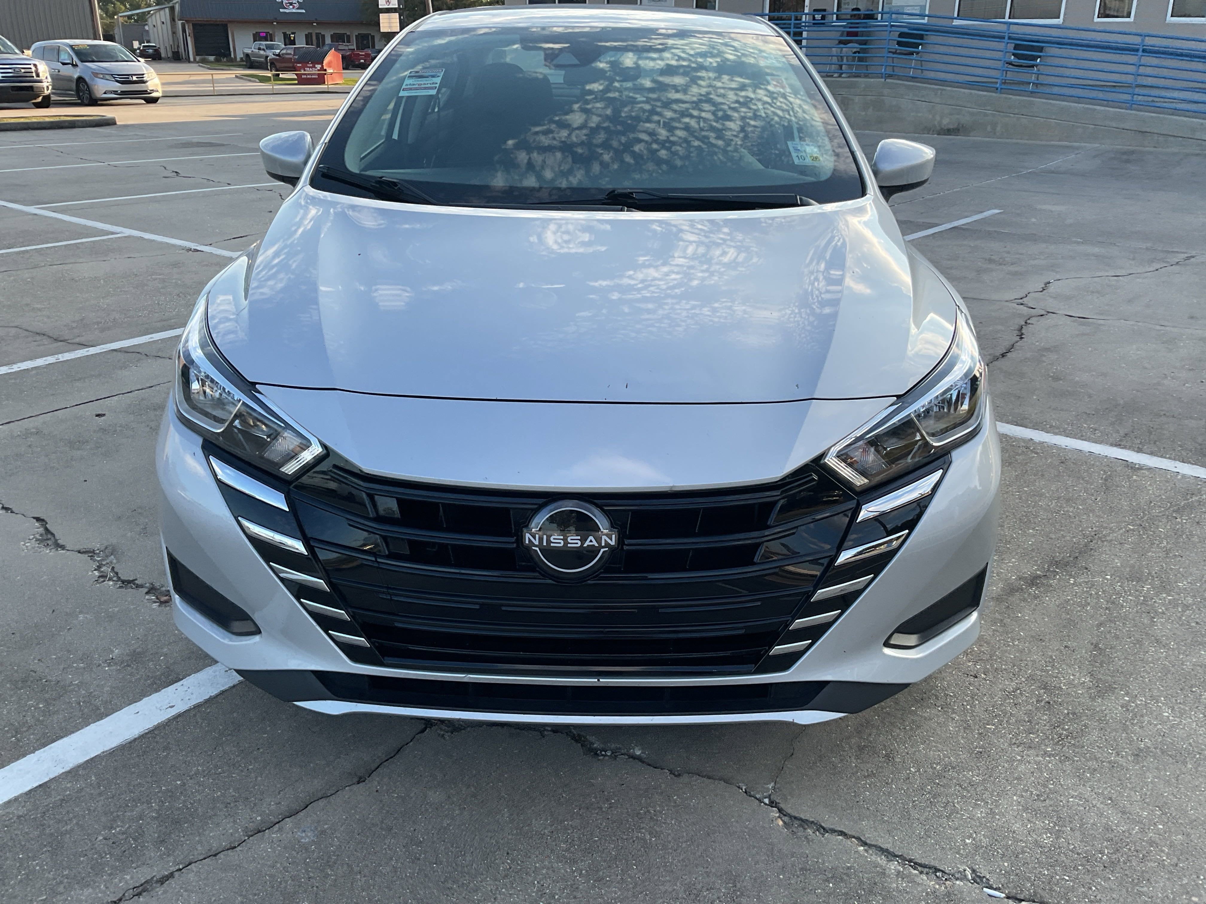 2023 Nissan Versa SV