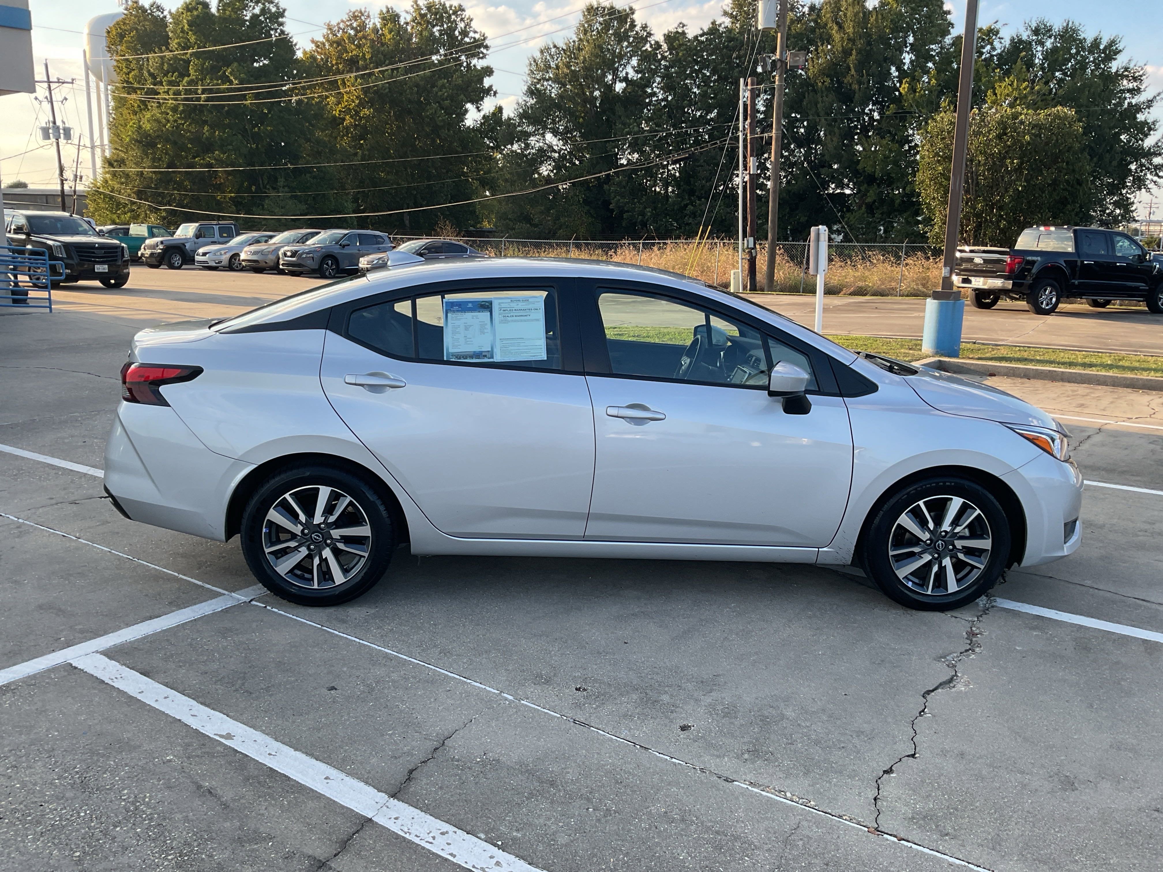 2023 Nissan Versa SV