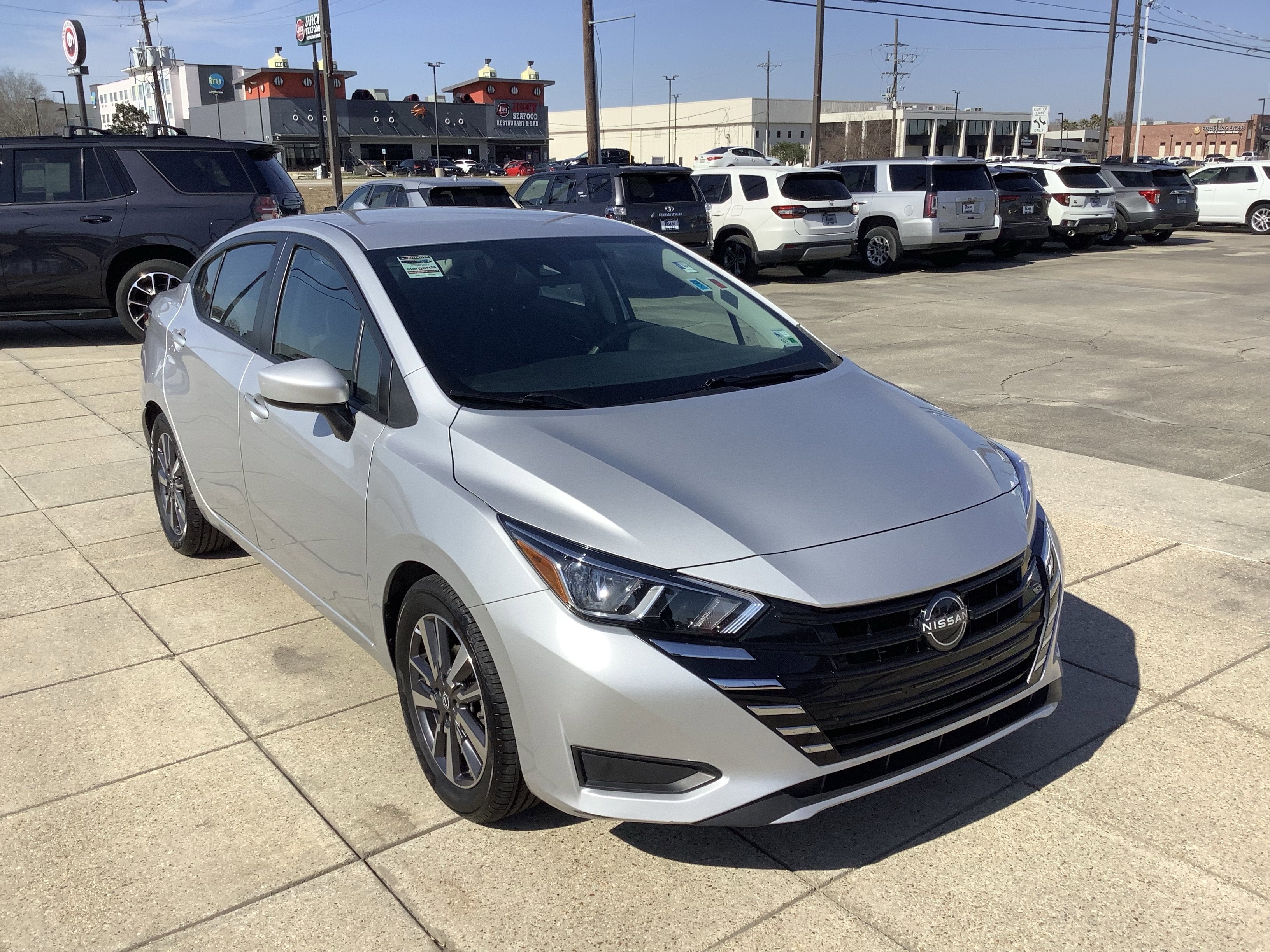 2023 Nissan Versa SV