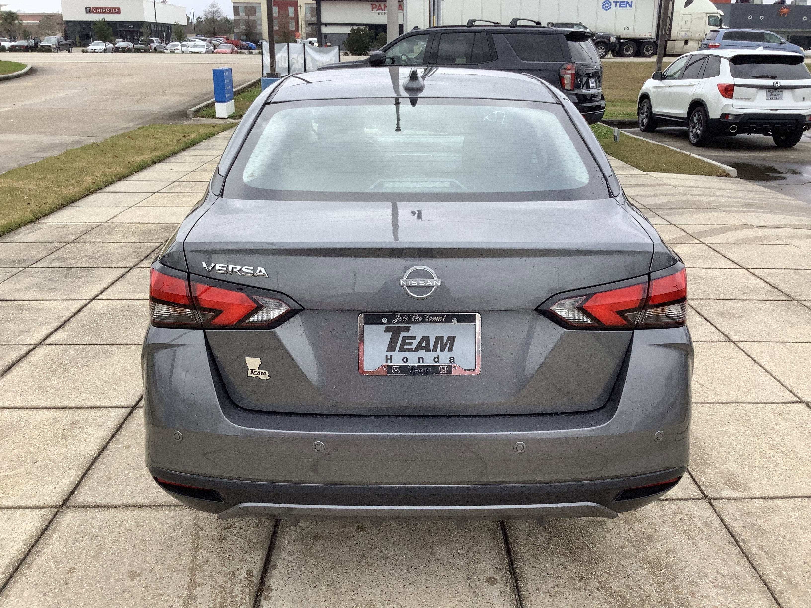 2025 Nissan Versa SV