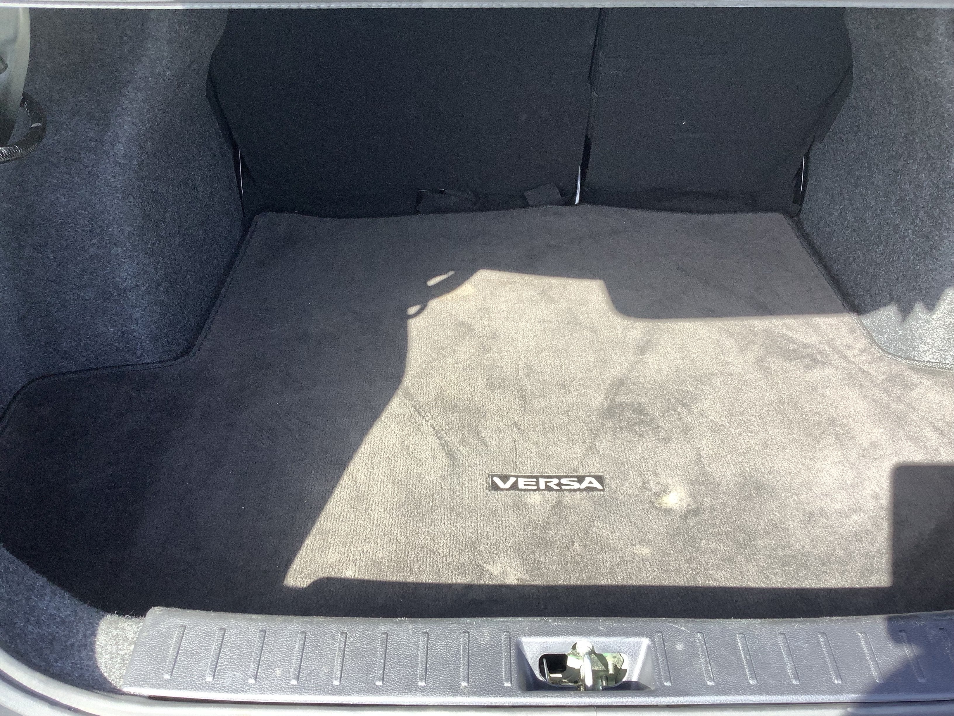 2024 Nissan Versa SR