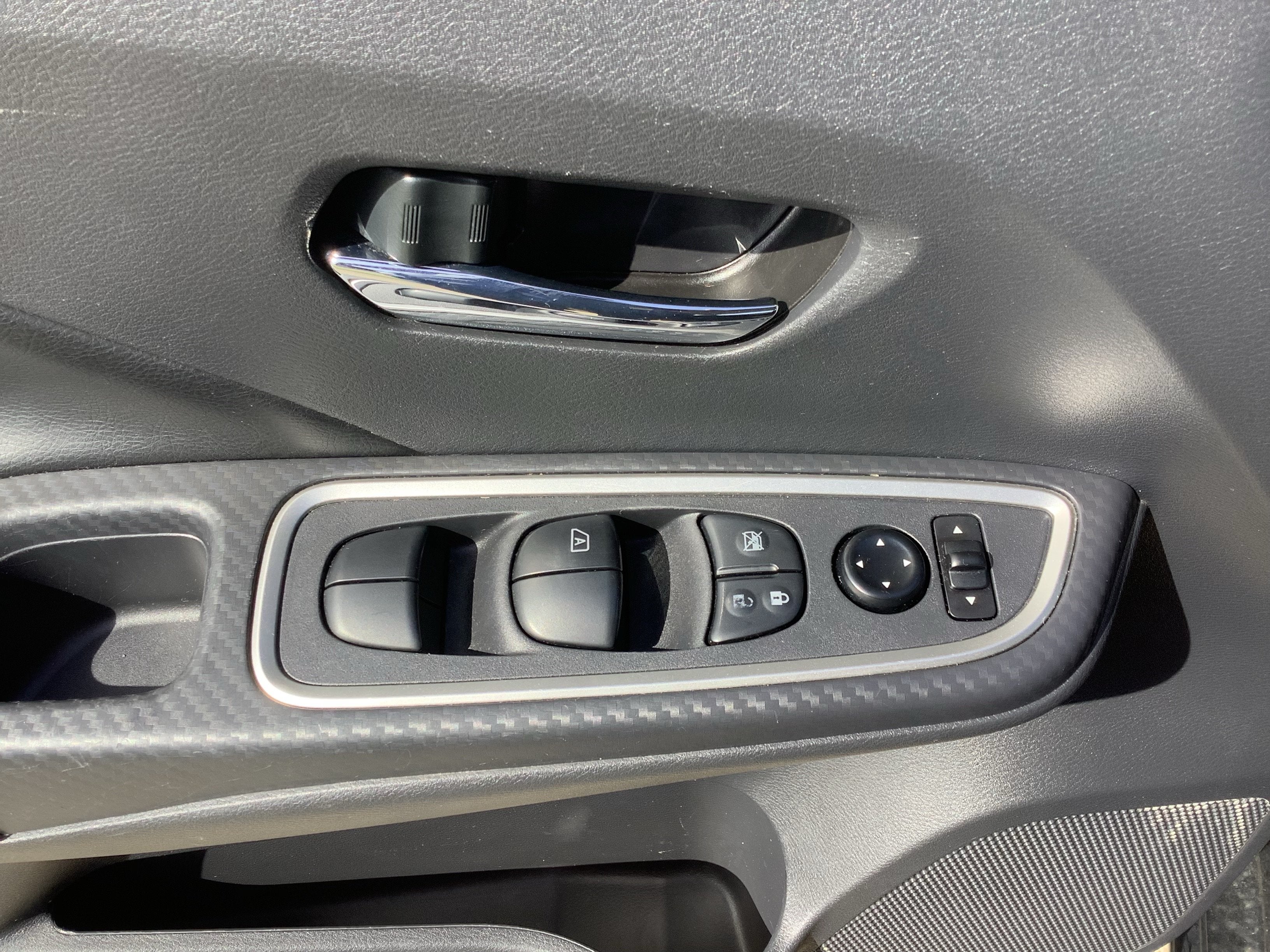 2024 Nissan Versa SR