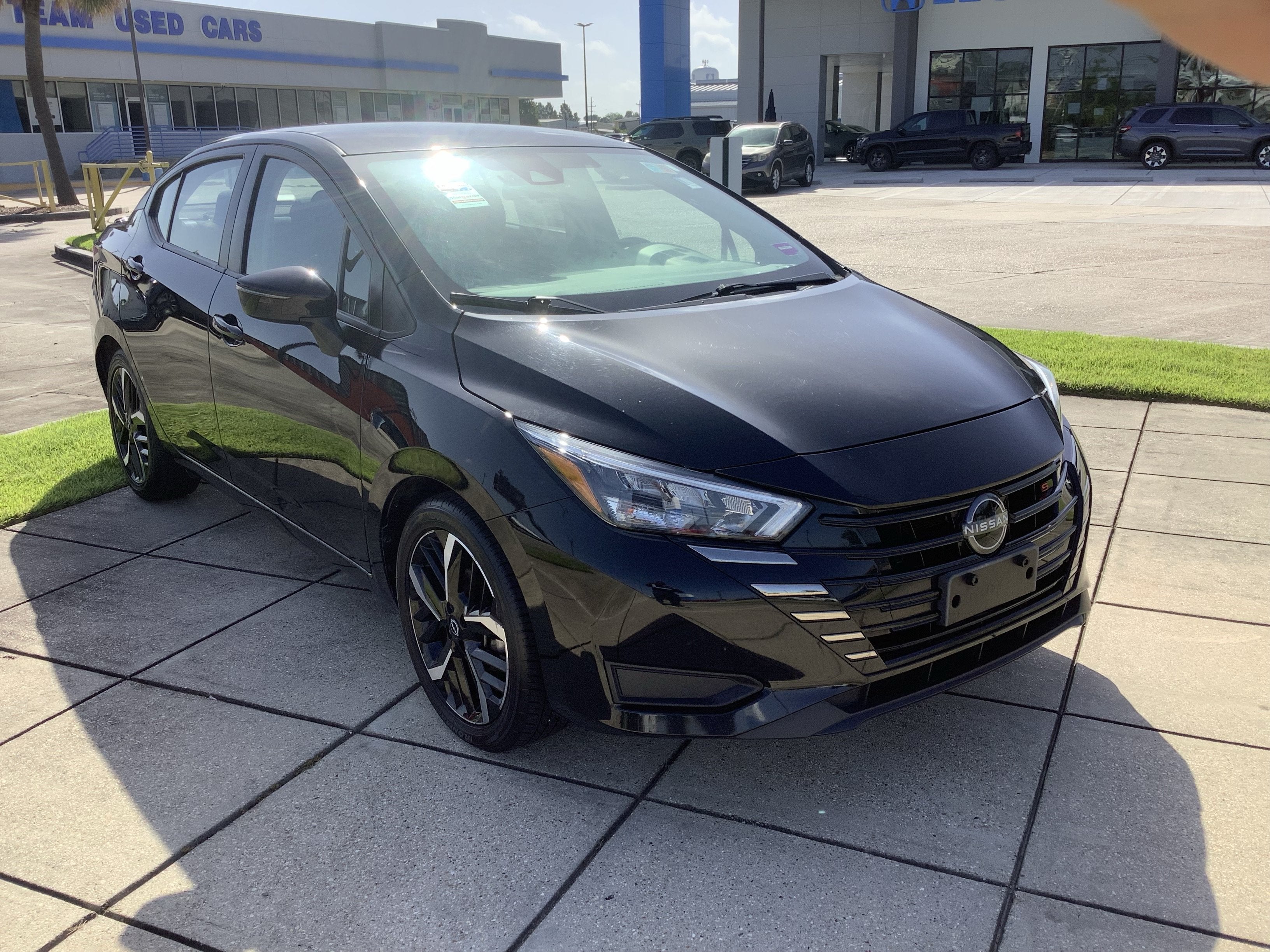 2024 Nissan Versa SR