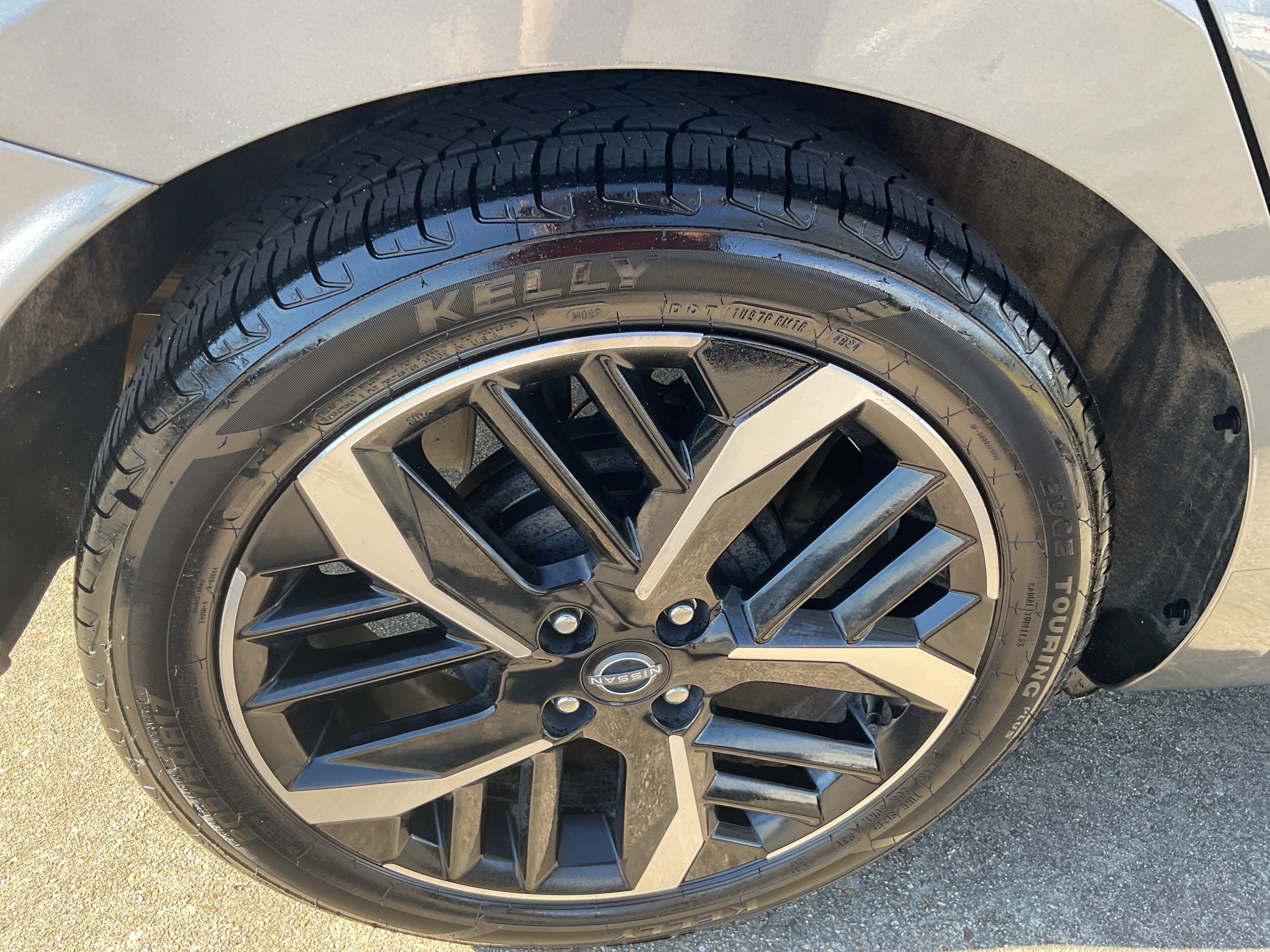 2024 Nissan Versa SR