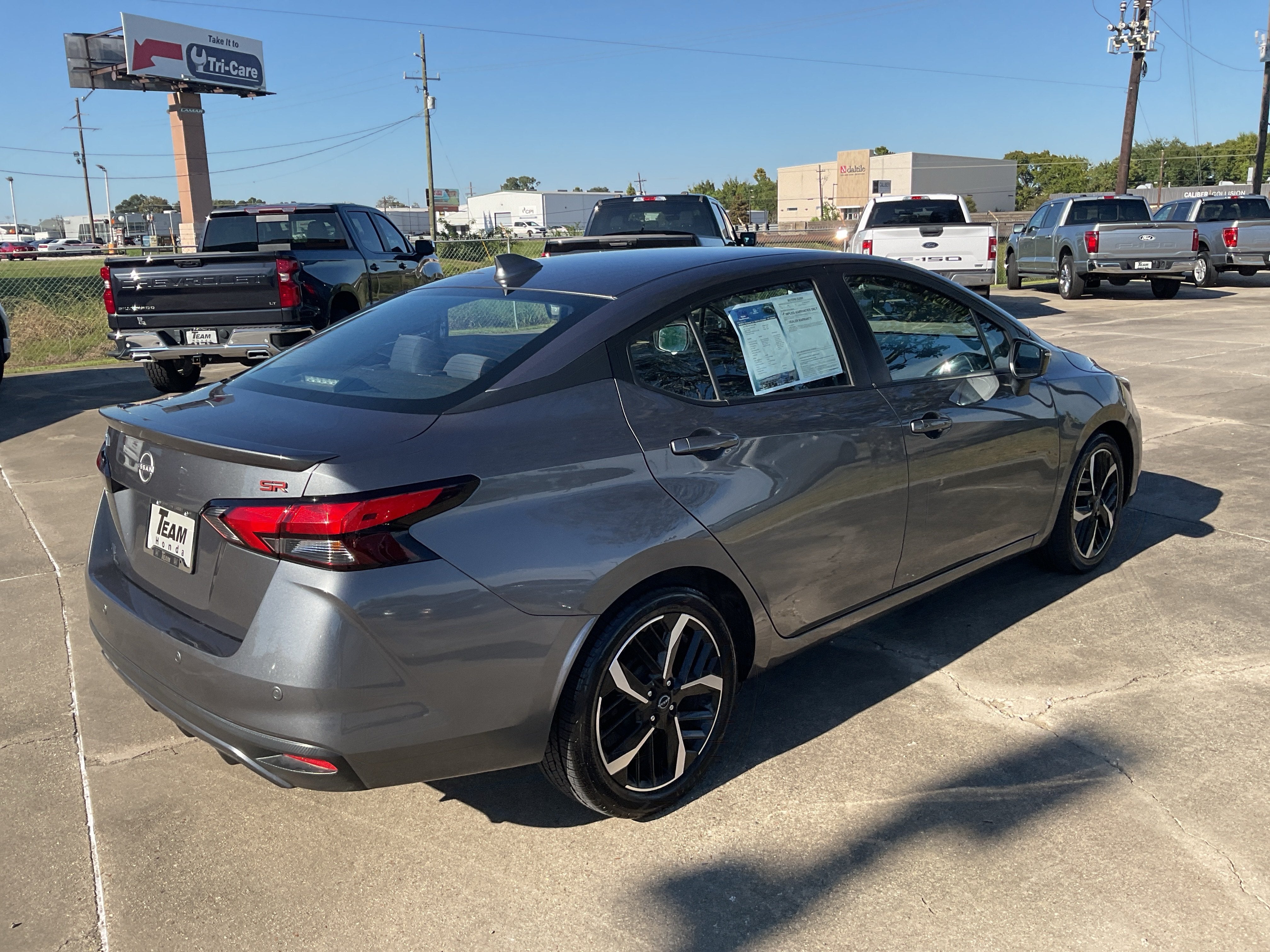 2024 Nissan Versa SR