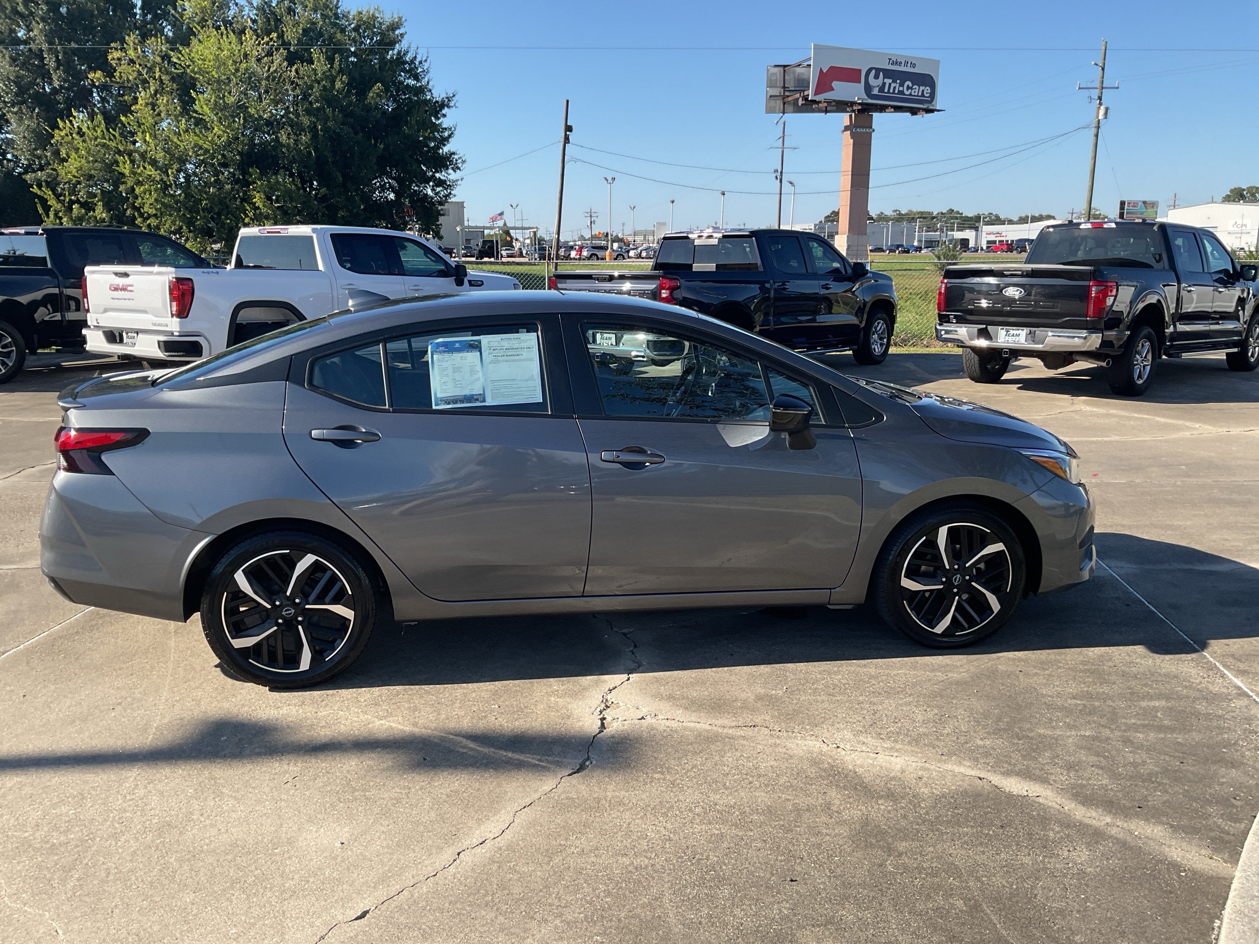 2024 Nissan Versa SR