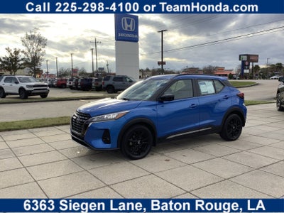 2023 Nissan Kicks SR