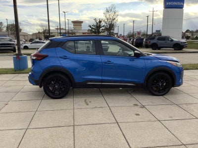 2023 Nissan Kicks SR