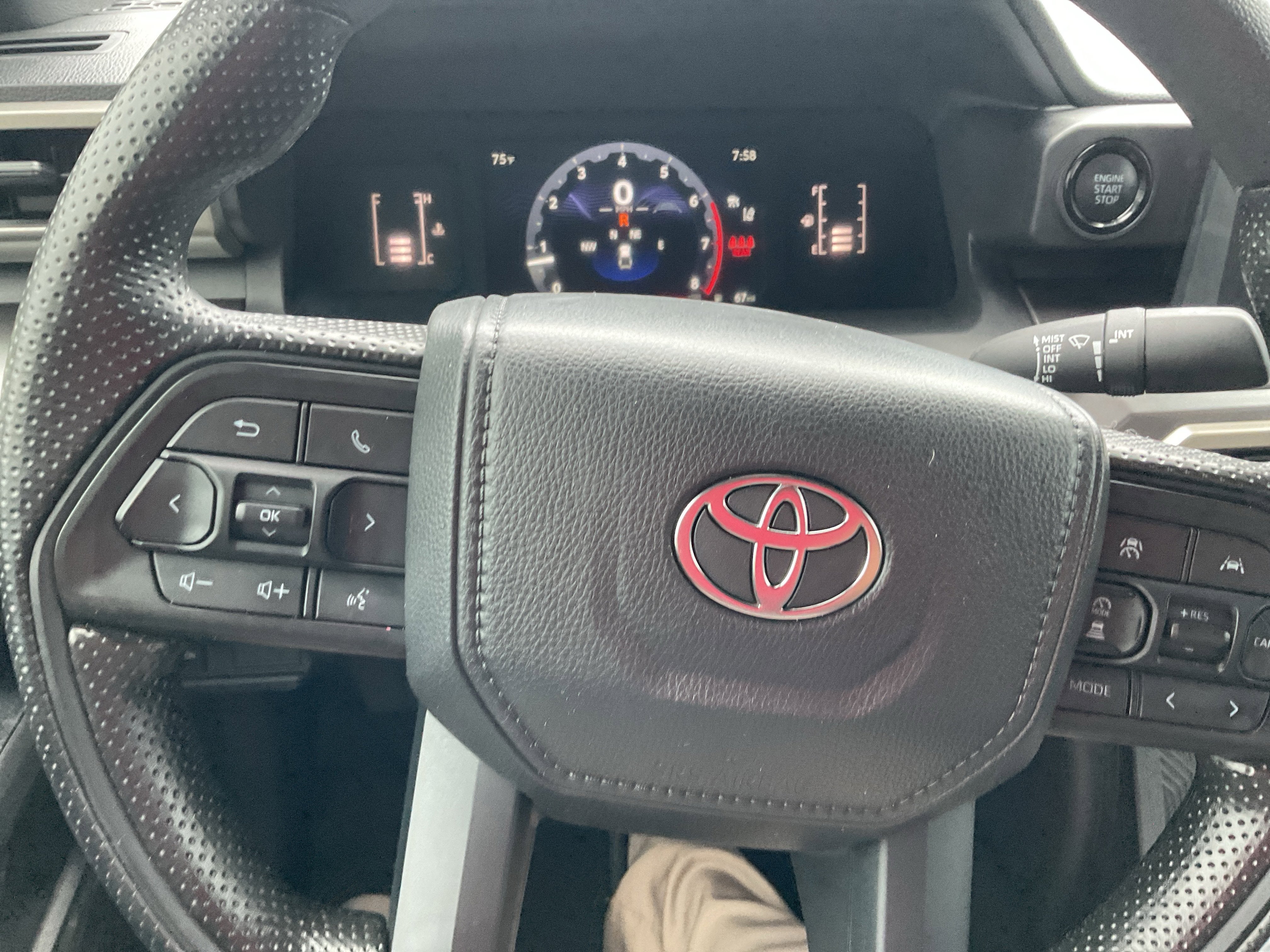 2025 Toyota Tacoma 2WD SR5