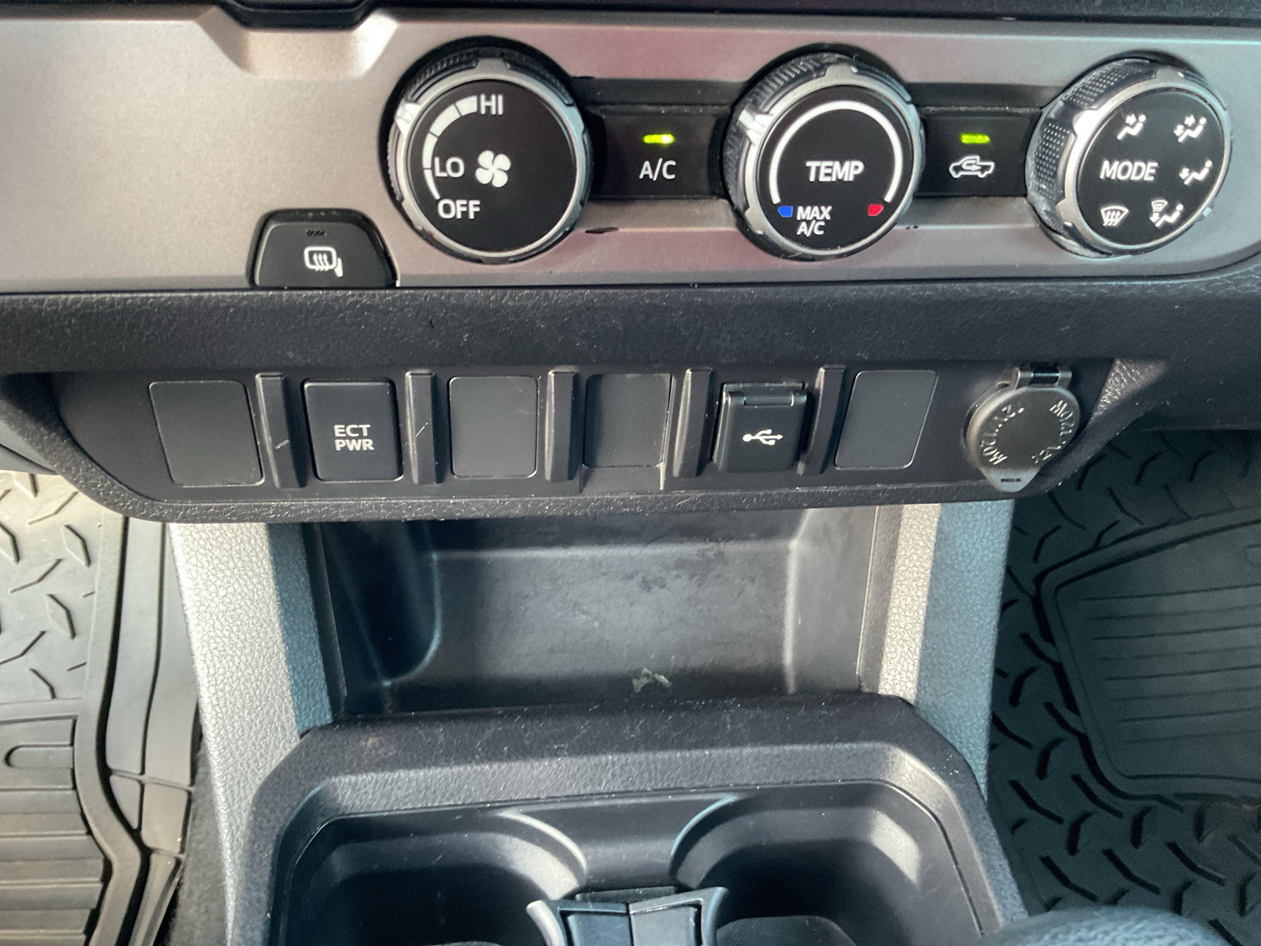 2022 Toyota Tacoma 2WD SR5