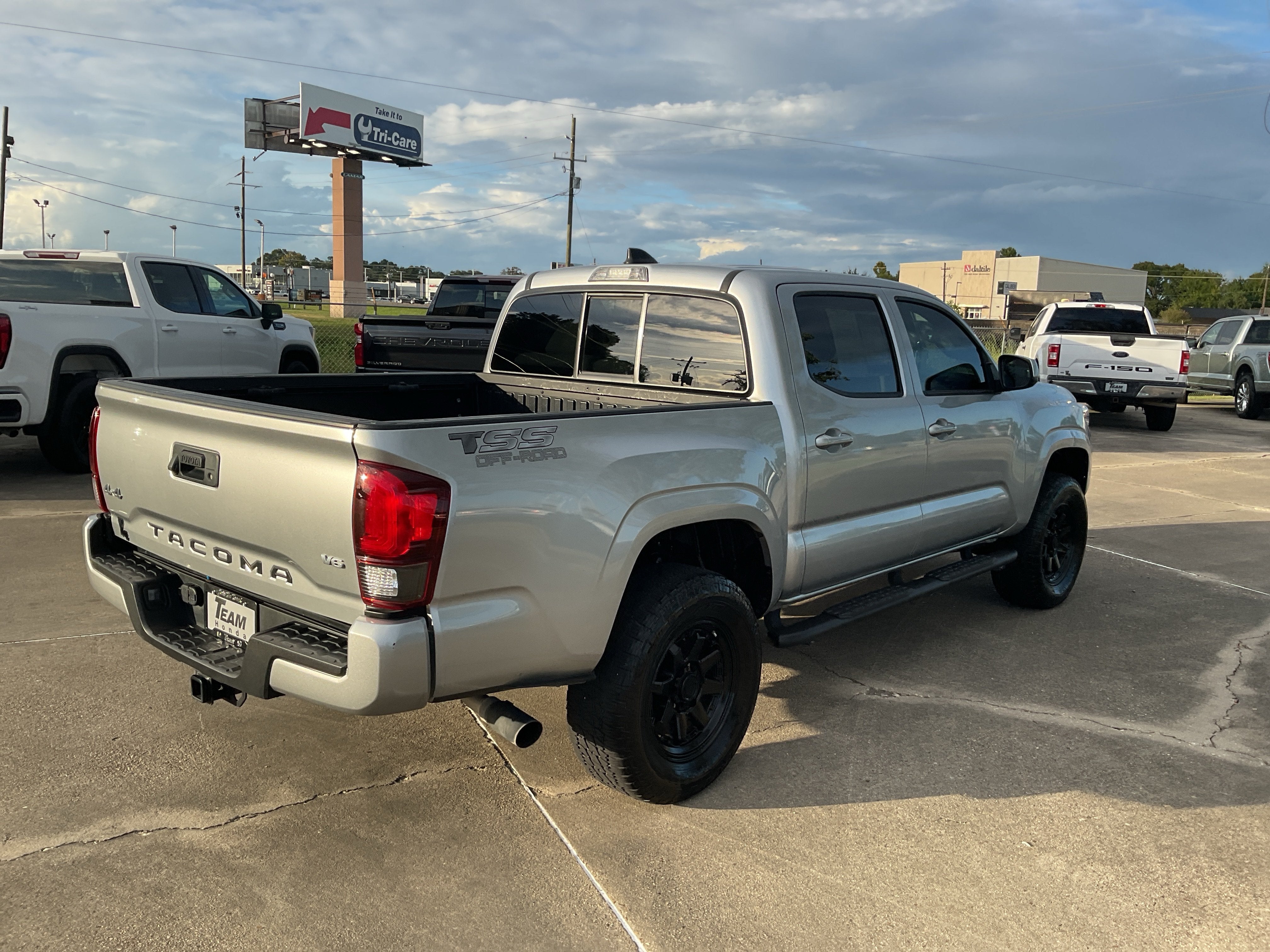 2023 Toyota Tacoma 4WD SR