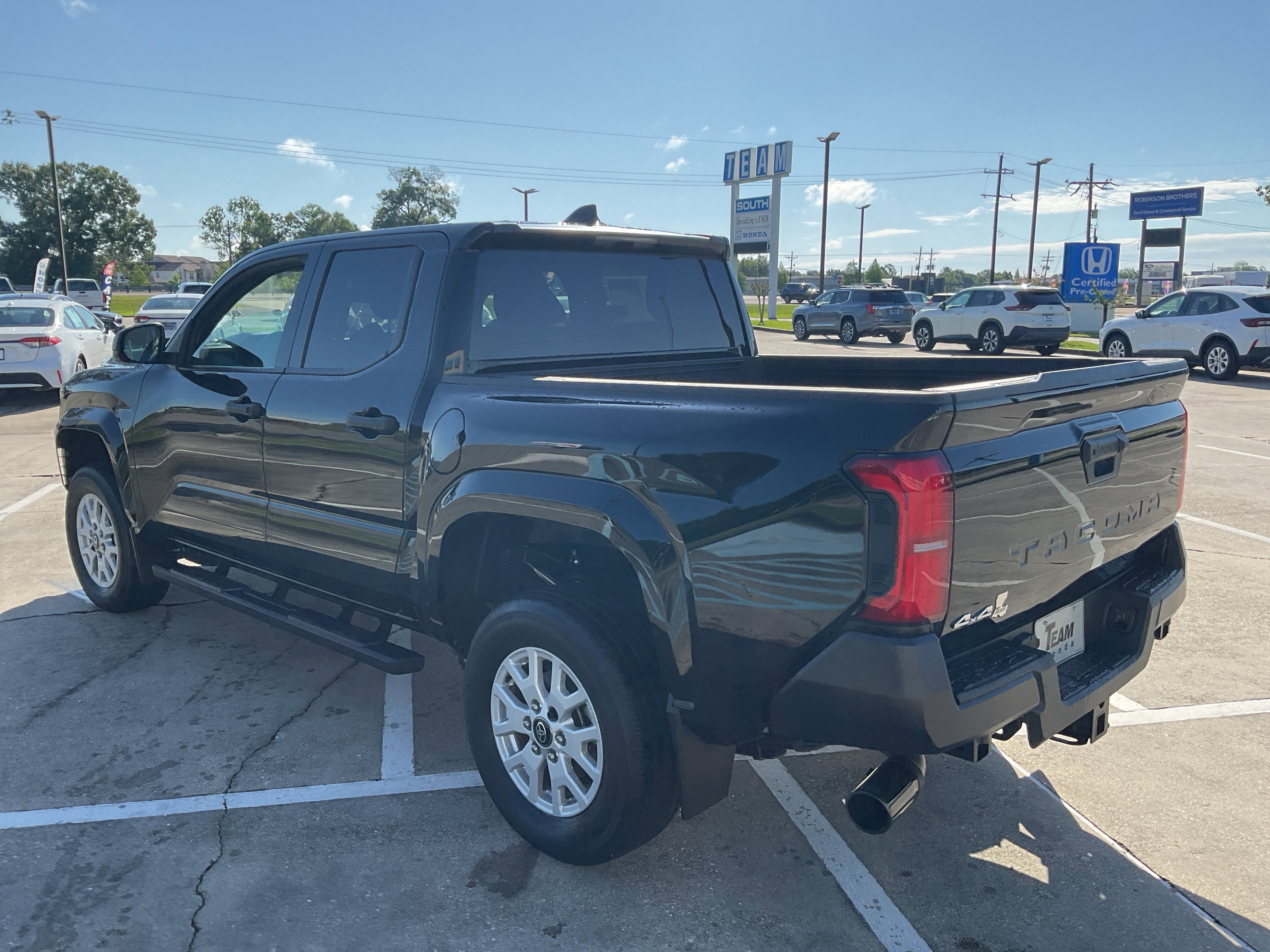 2024 Toyota Tacoma 4WD SR