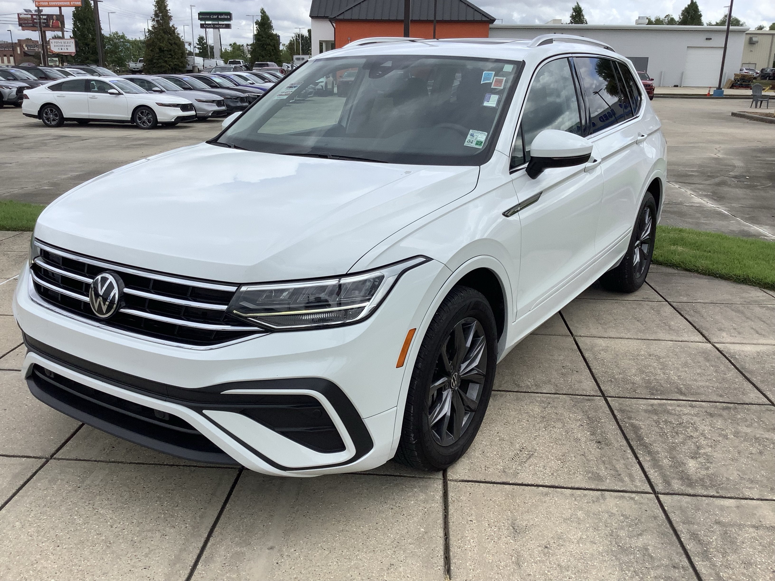 2022 Volkswagen Tiguan SE