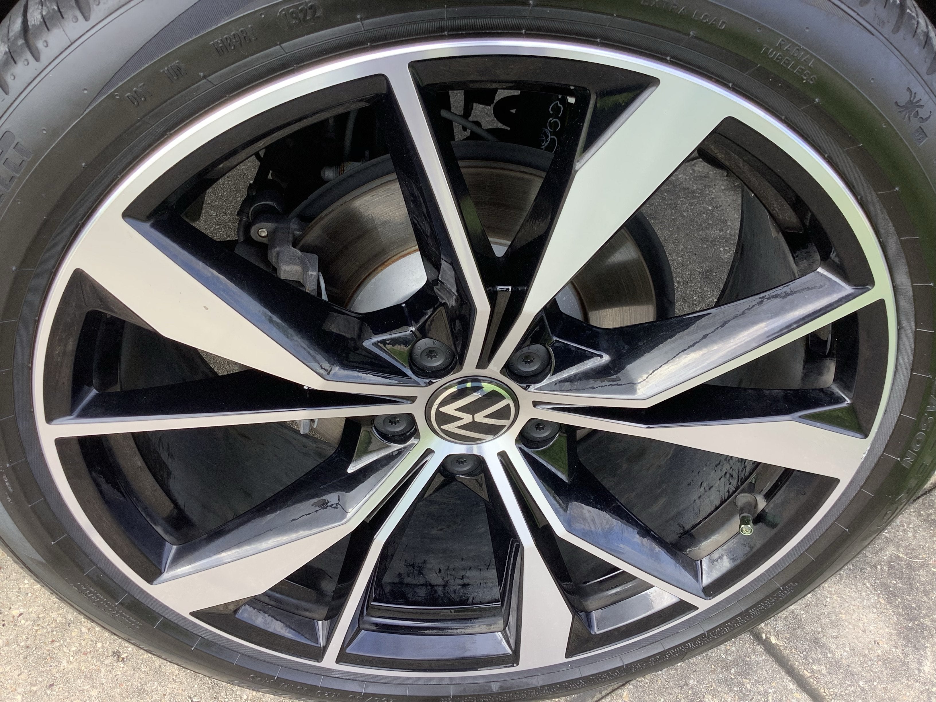2022 Volkswagen Tiguan SEL R-Line
