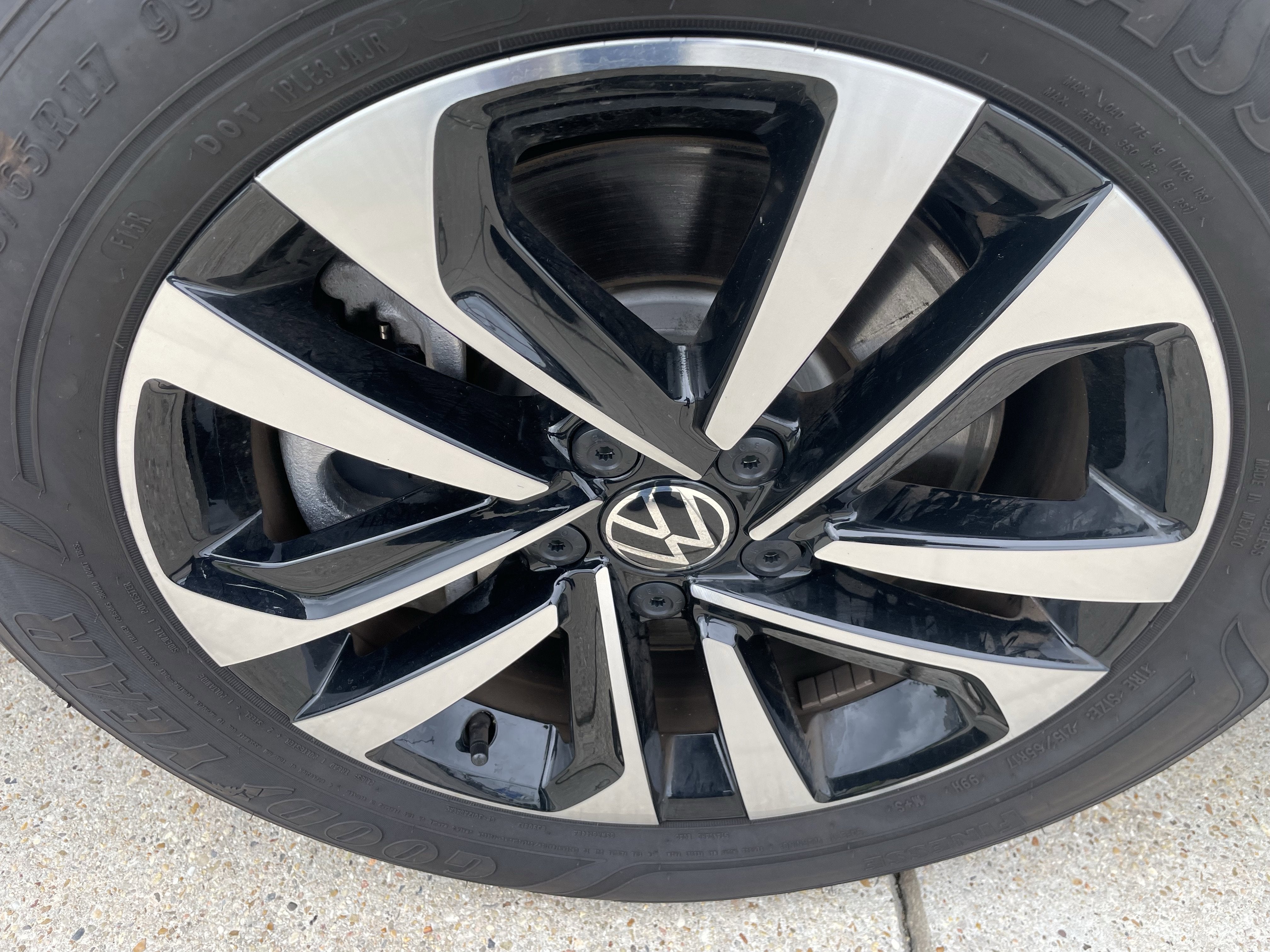 2024 Volkswagen Tiguan S