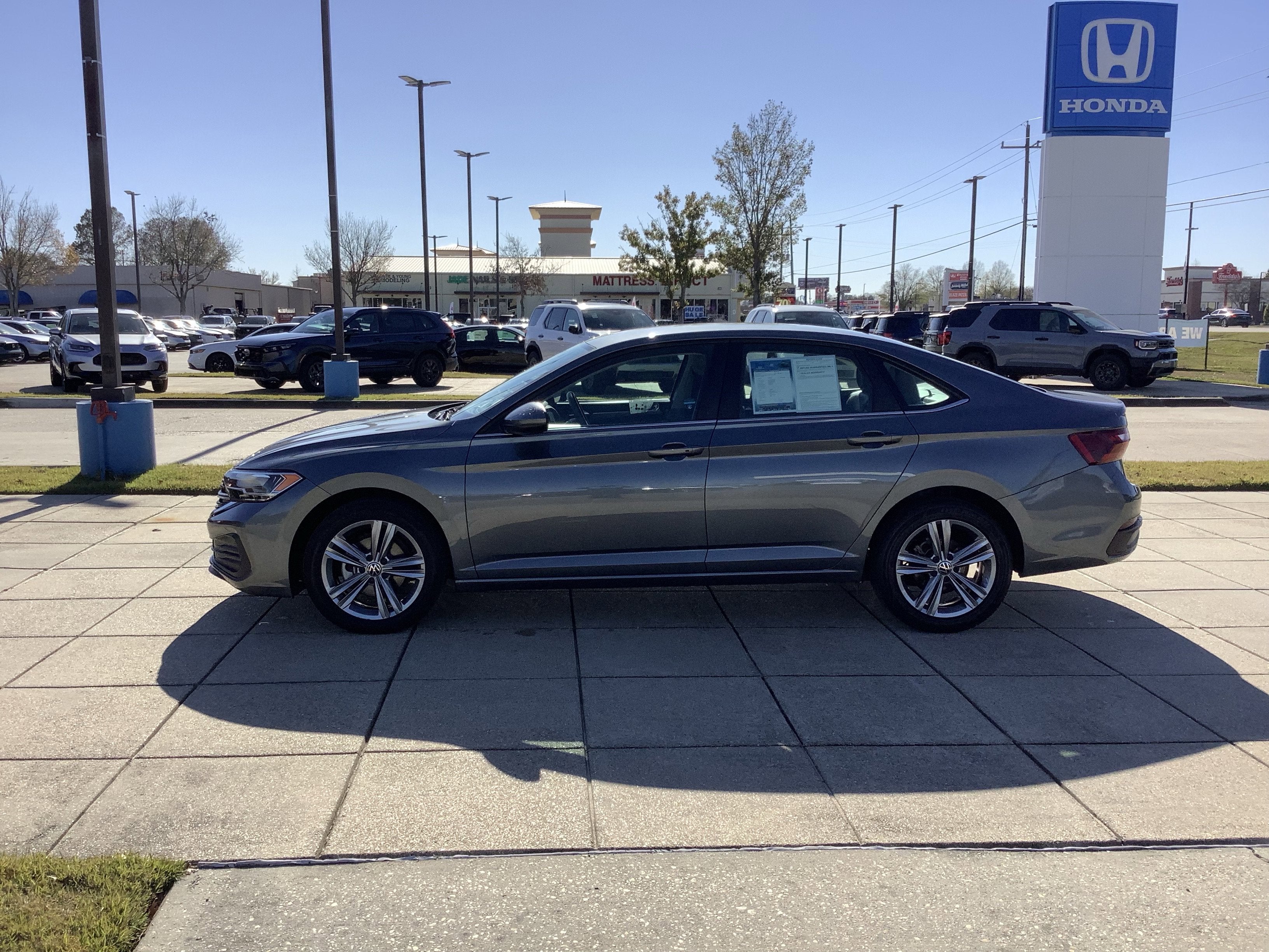 2024 Volkswagen Jetta SE