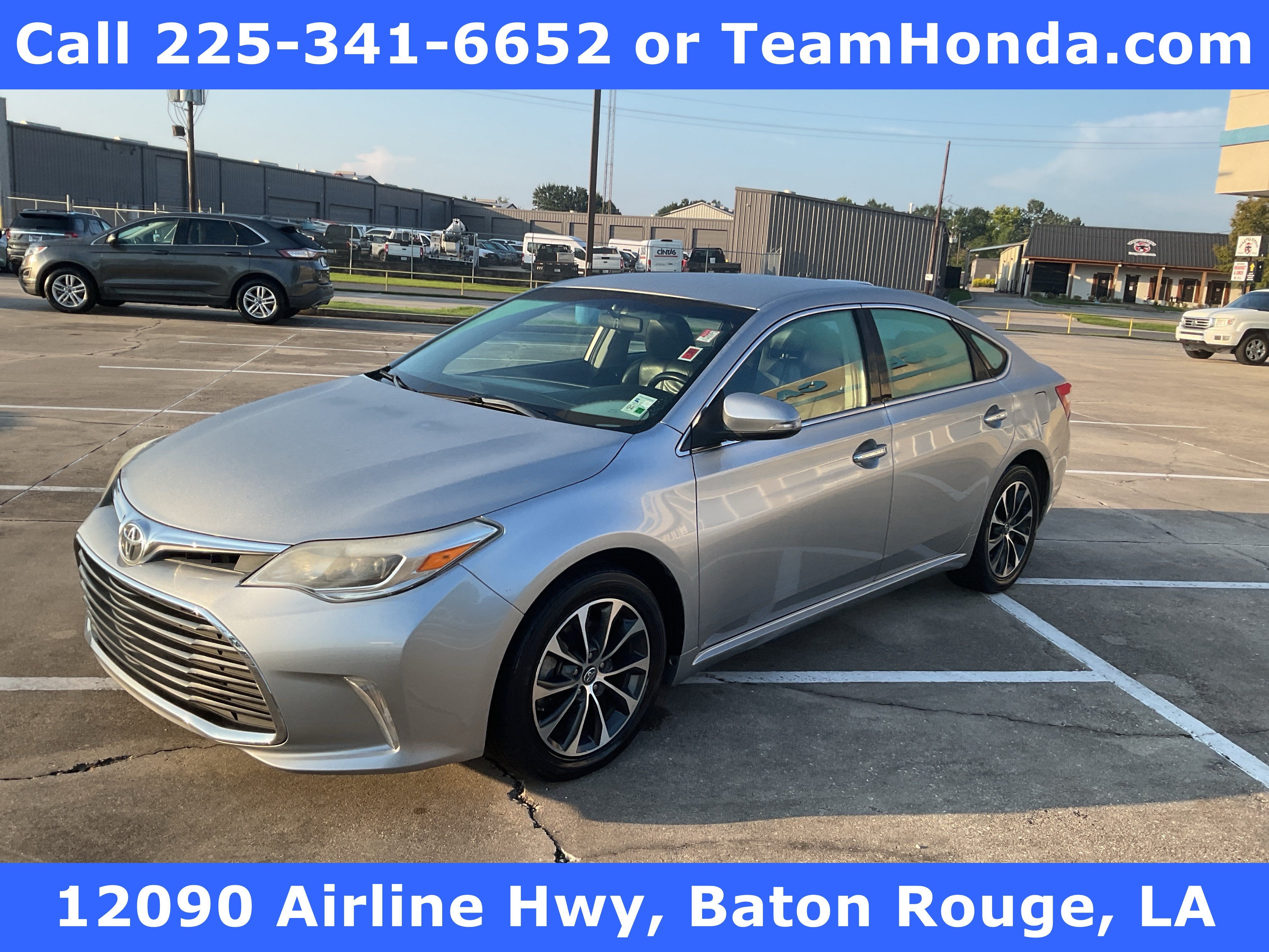 2016 Toyota Avalon XLE's photo