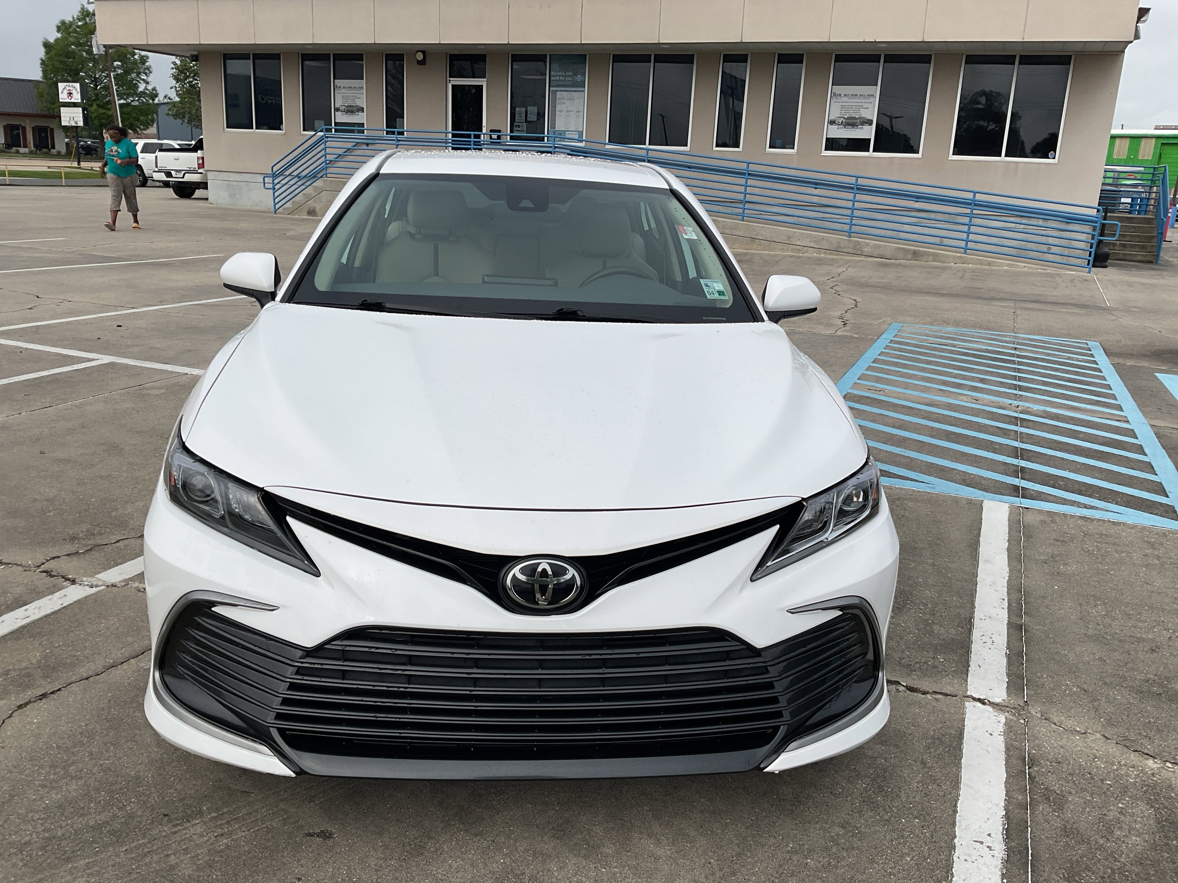 2022 Toyota Camry LE