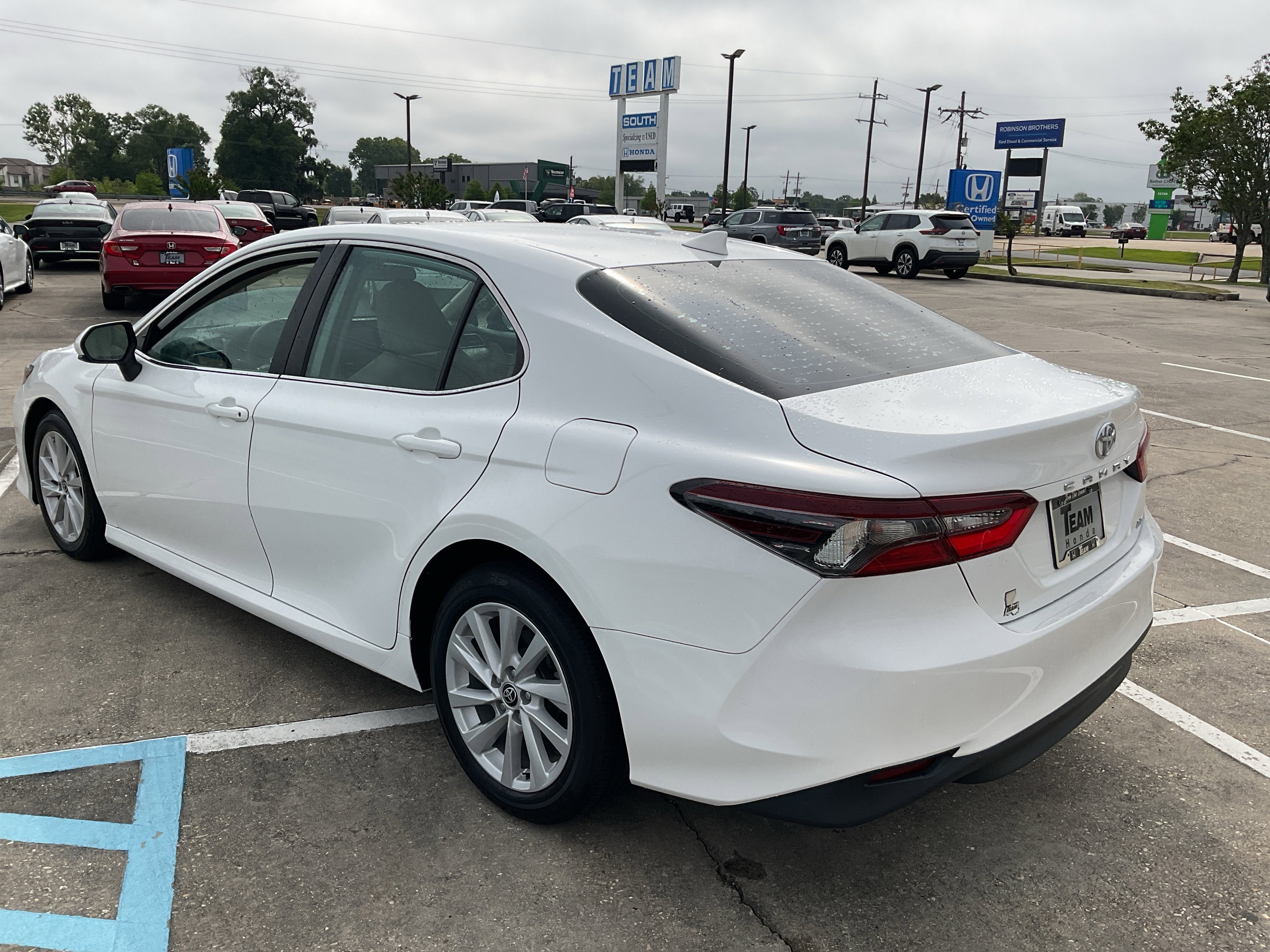 2022 Toyota Camry LE