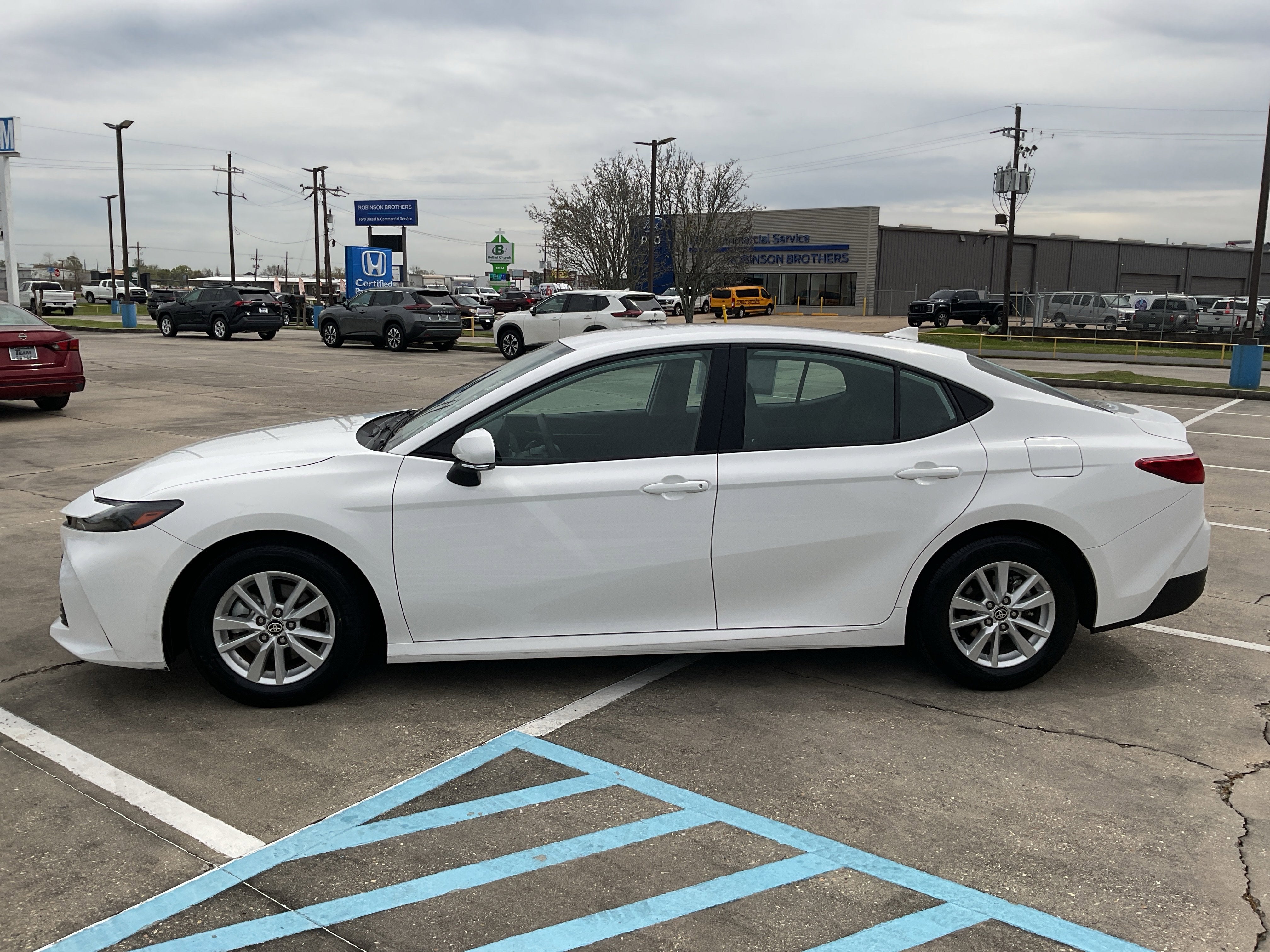 2025 Toyota Camry LE