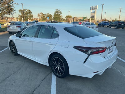 2024 Toyota Camry SE